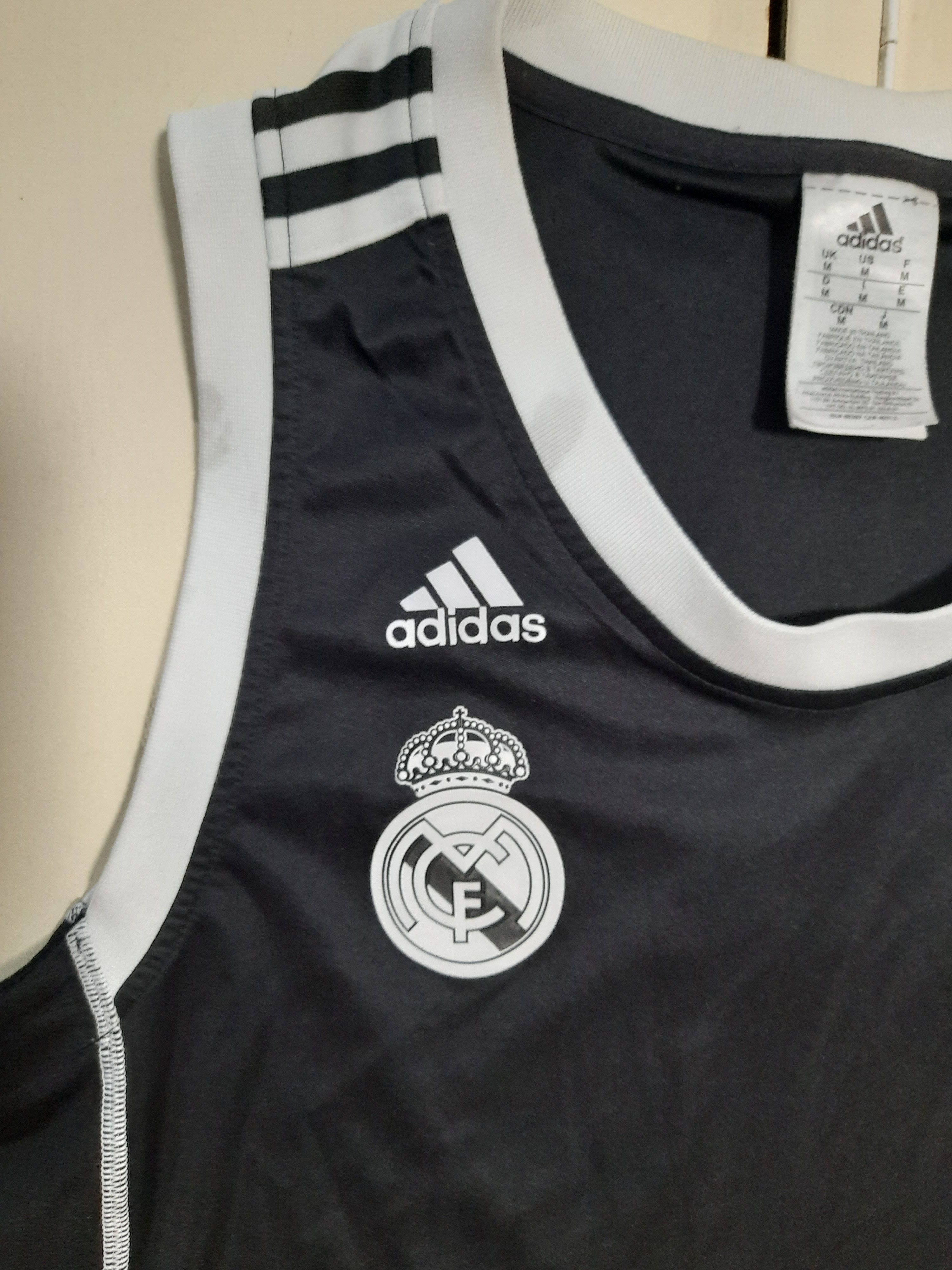 Other Real Madrid Basketball Jersey 2014 Size US M / EU 48-50 / 2 - 8 Thumbnail