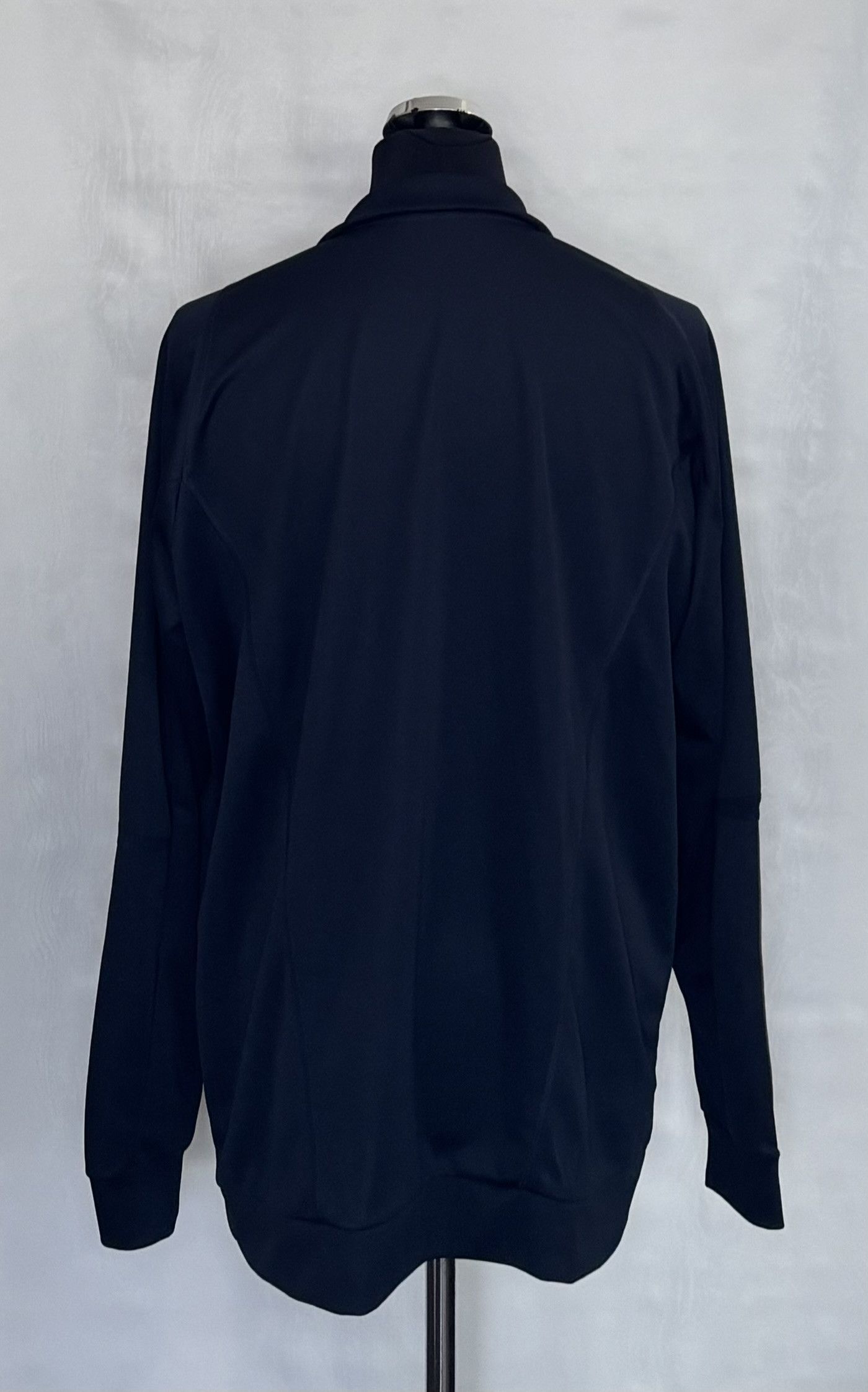 Adidas Real Madrid 2023/2024 Adidas Football Sweatshirt size 2XL Size US XXL / EU 58 / 5 - 2 Thumbnail