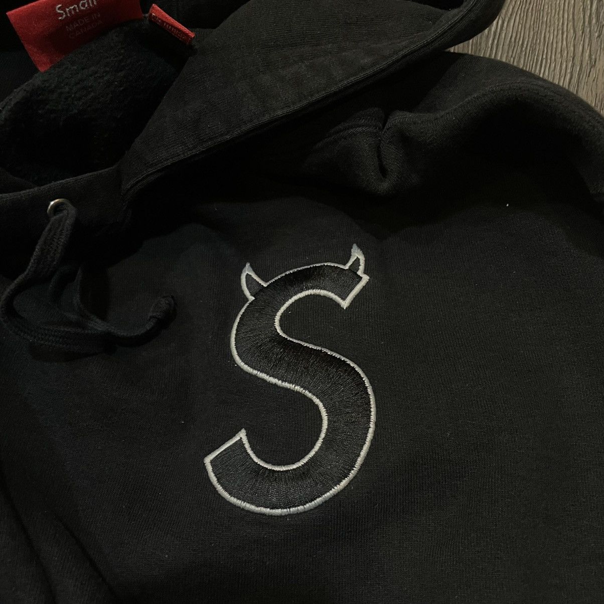 Supreme SUPREME LOGO S DEVIL FW22 Size US S / EU 44-46 / 1 - 3 Thumbnail