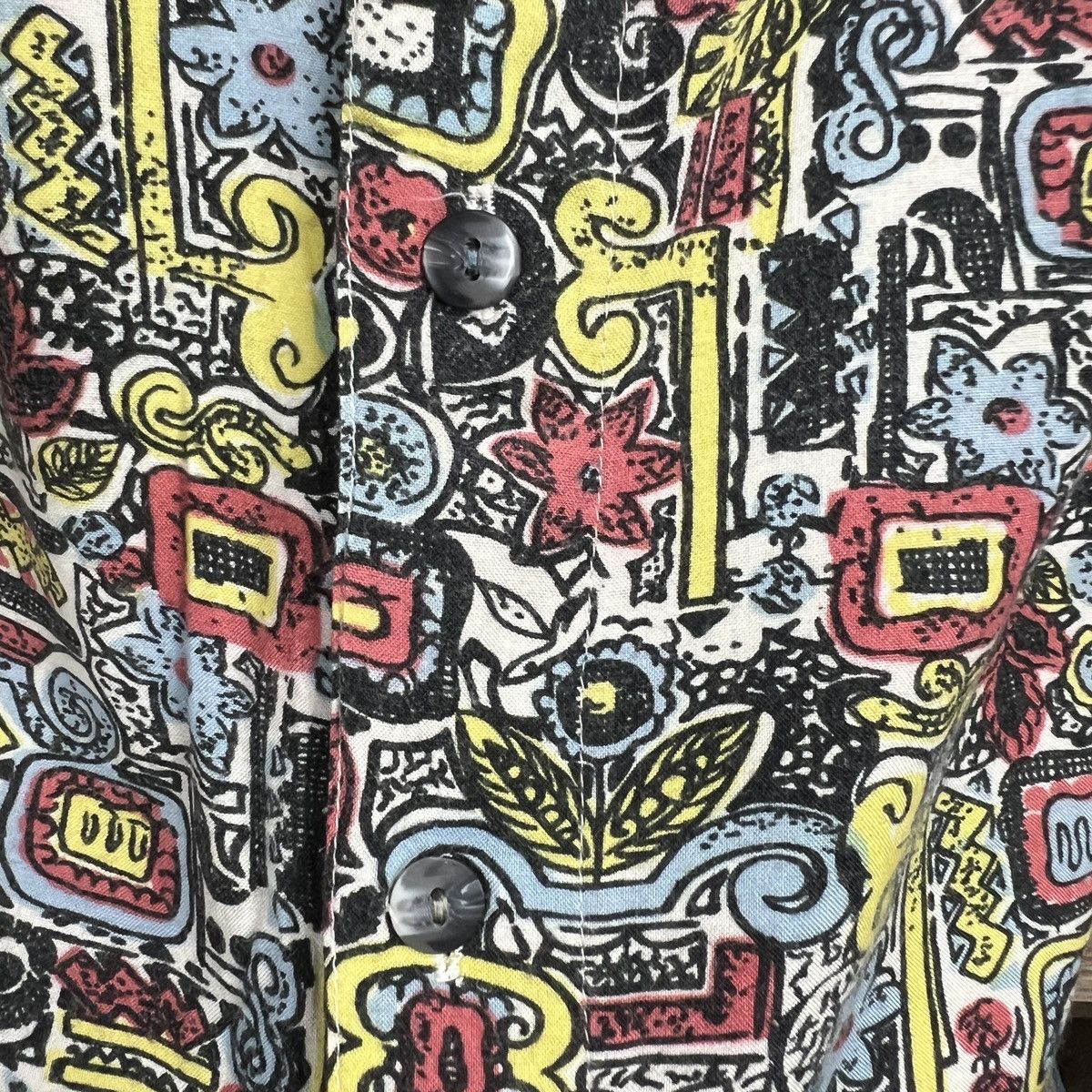 Vintage VTG RAYON BUTTON SHIRT SIZE MEDIUM Size US M / EU 48-50 / 2 - 4 Thumbnail