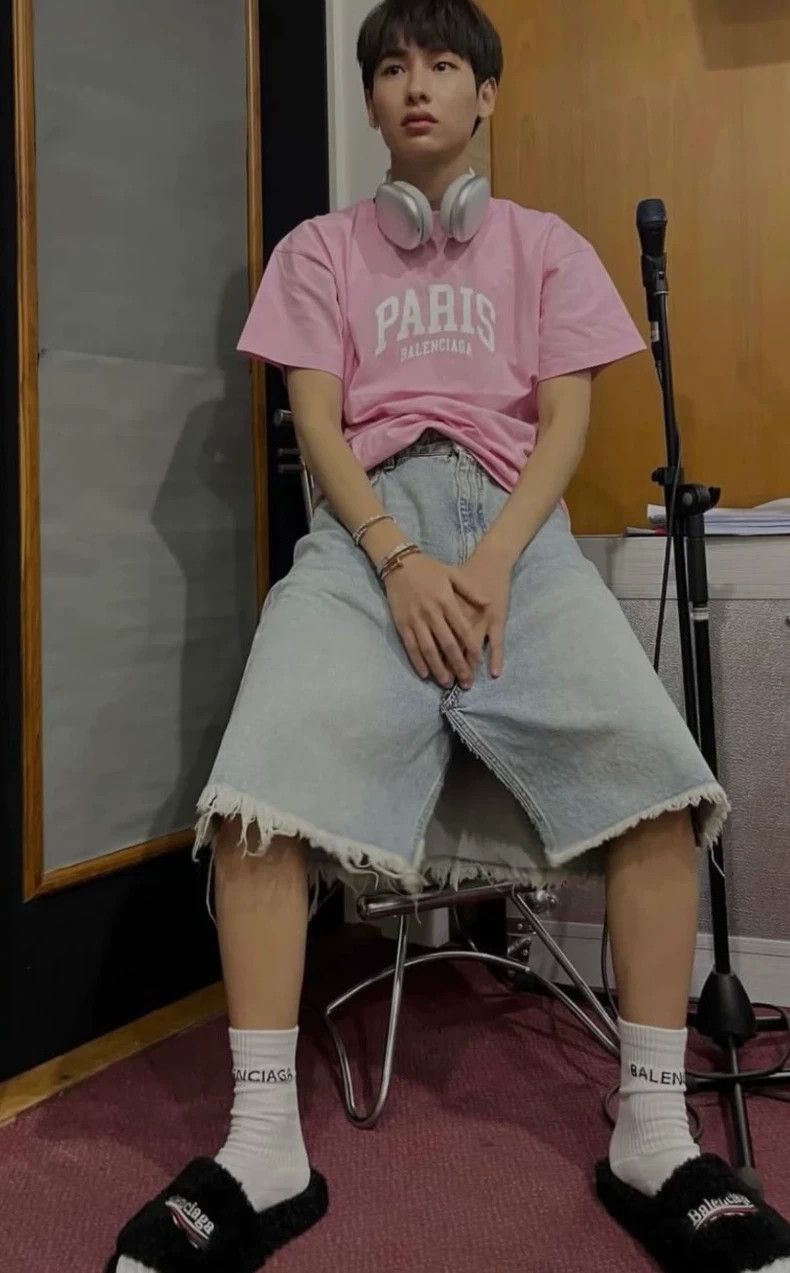 Balenciaga Balenciaga pink short sleeves 2501-Nextarrow Size US S / EU 44-46 / 1 - 4 Thumbnail