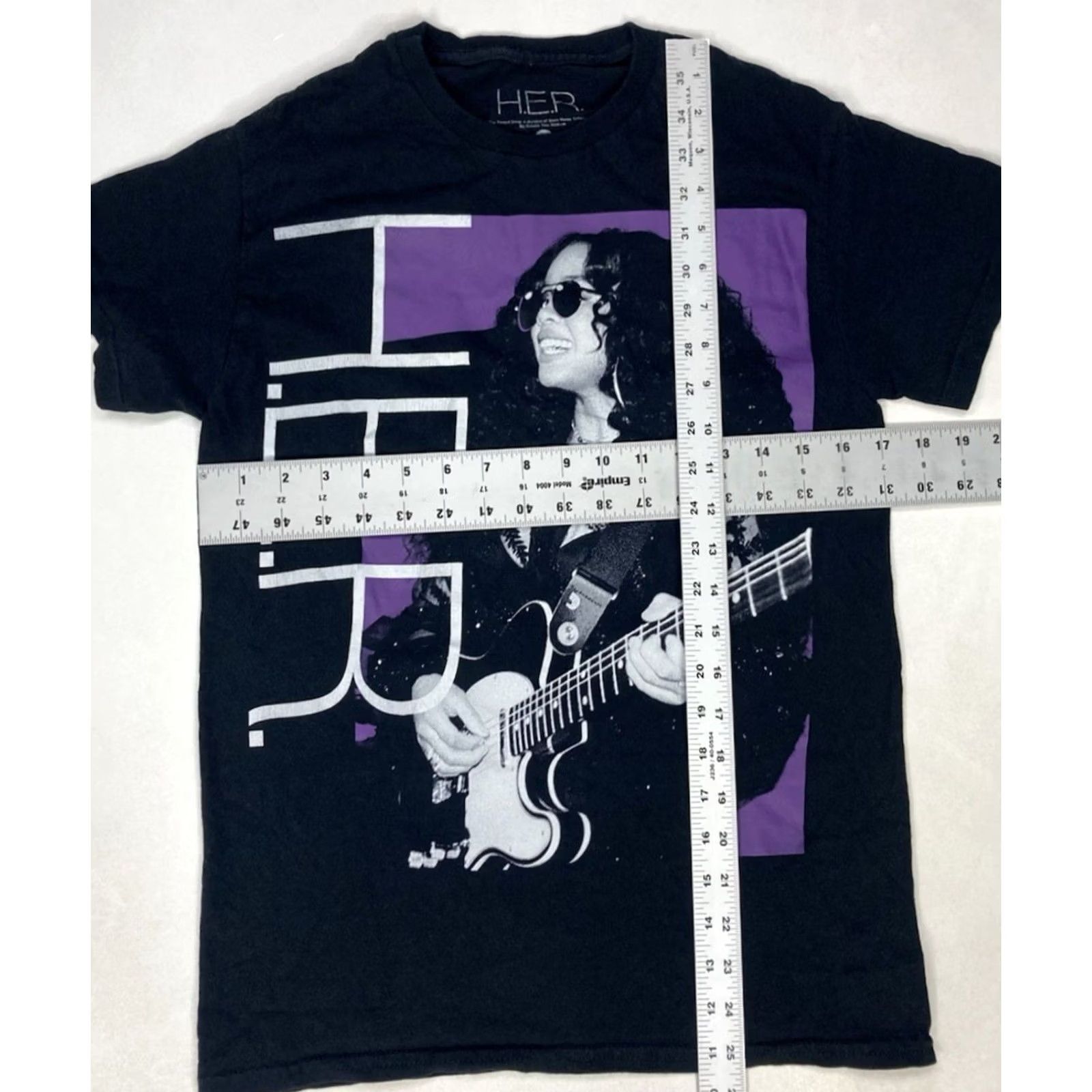 Vintage VINTAGE H.E.R. Graphic T-shirt Women Small Black Short Sleeve Music Size S / US 4 / IT 40 - 5 Thumbnail