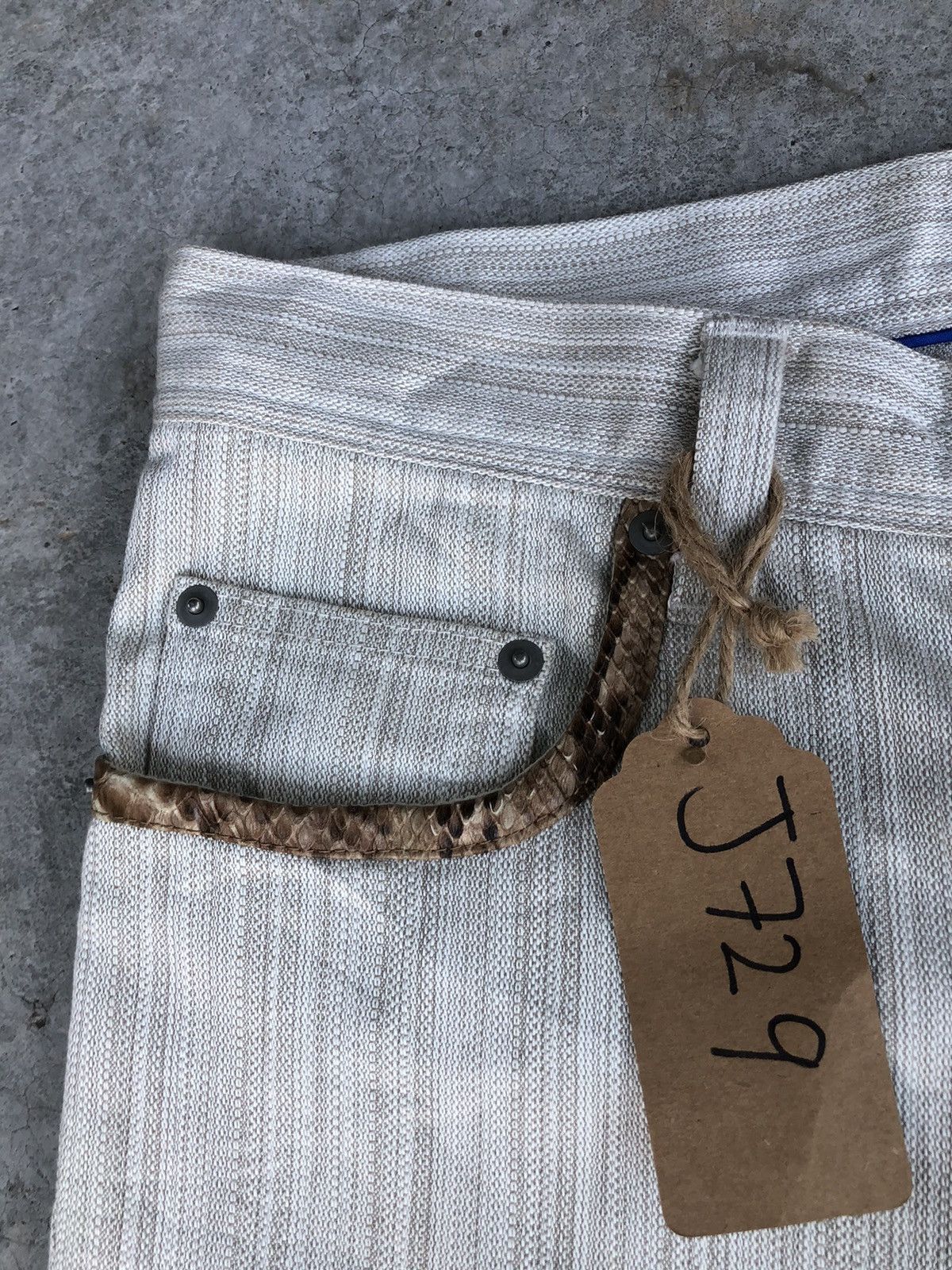If Six Was Nine Japanese Takaio Flared Jeans Snake Skin Distressed Jeans Size US 33 - 6 Thumbnail