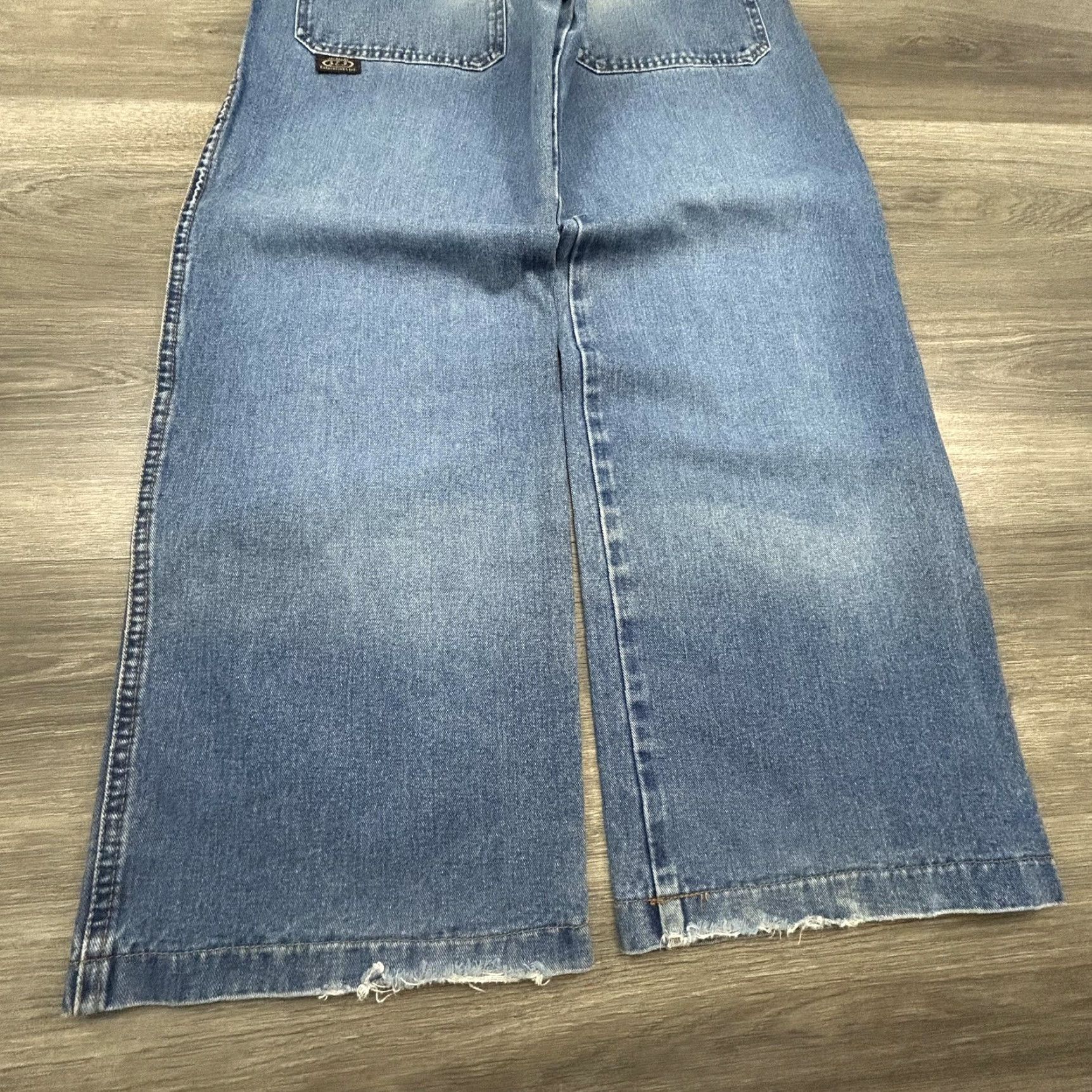 Jordache VINTAGE Jordache Jeans Womens High-rise Wide-Leg 3/4 26x30 Blue Y2K Denim Baggy Relaxed 100% Cotton Red J Patch Womens Size 26" / US 2 / IT 38 - 6 Thumbnail