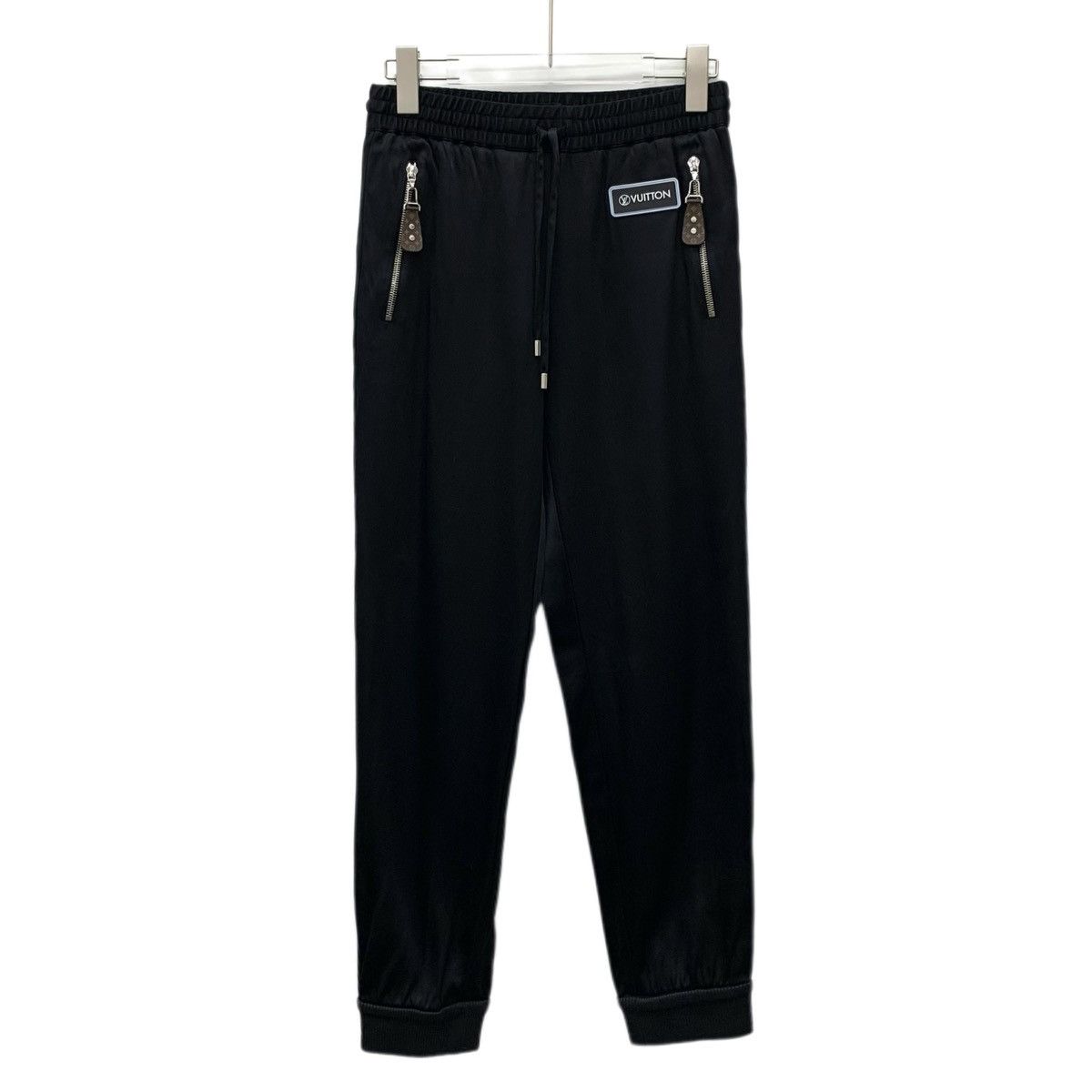 Louis Vuitton Louis Vuitton Black Logo Emblem Cuffed Sweatpants K26WX Size 24" / US 00 / IT 34 - 1 Thumbnail