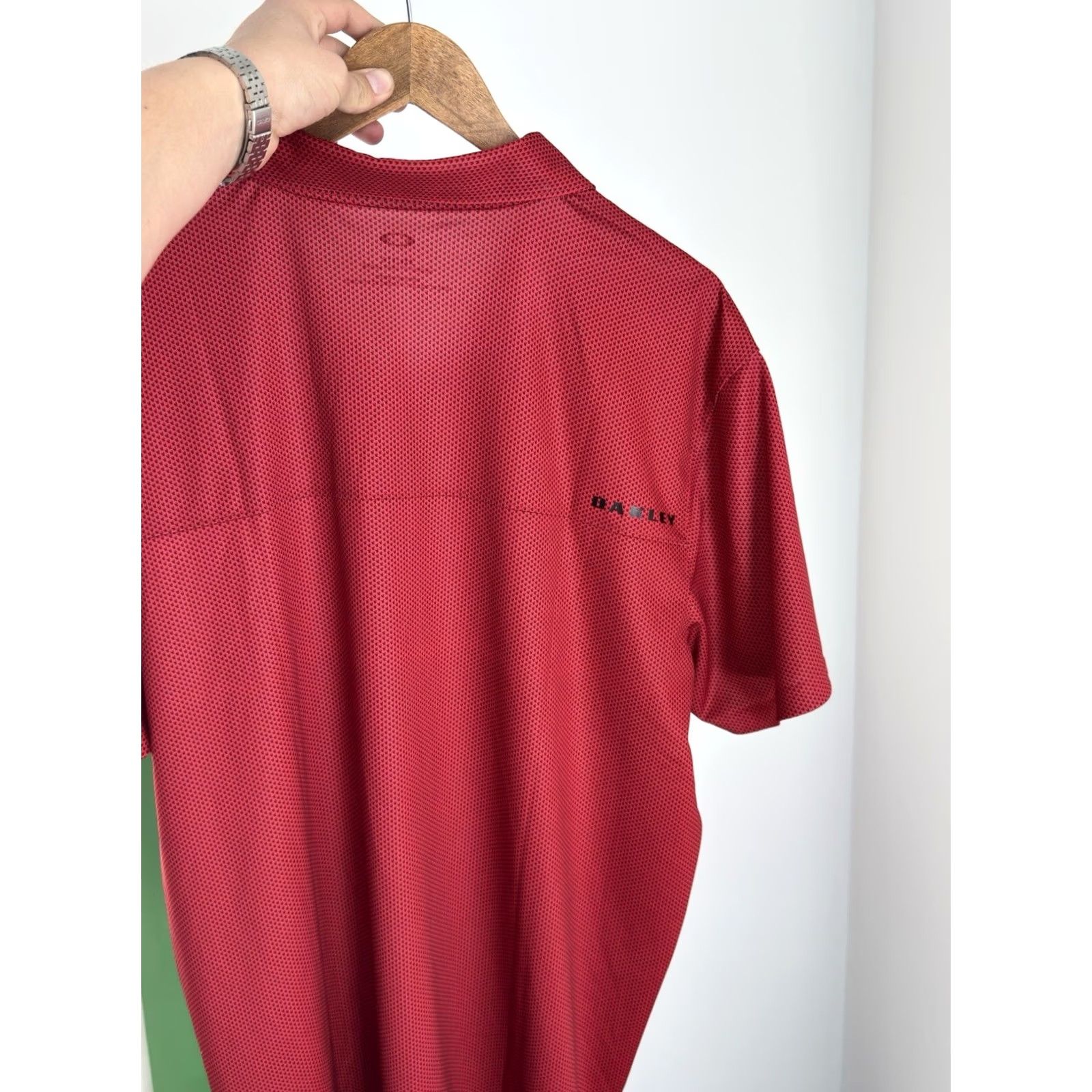 Oakley VINTAGE Oakley Center Logo Red Polo Shirt XXL Mens Polo Shirt Red 90s Logo Vintage Sports Oakley Polo Shirt Logo Size US L / EU 52-54 / 3 - 5 Thumbnail