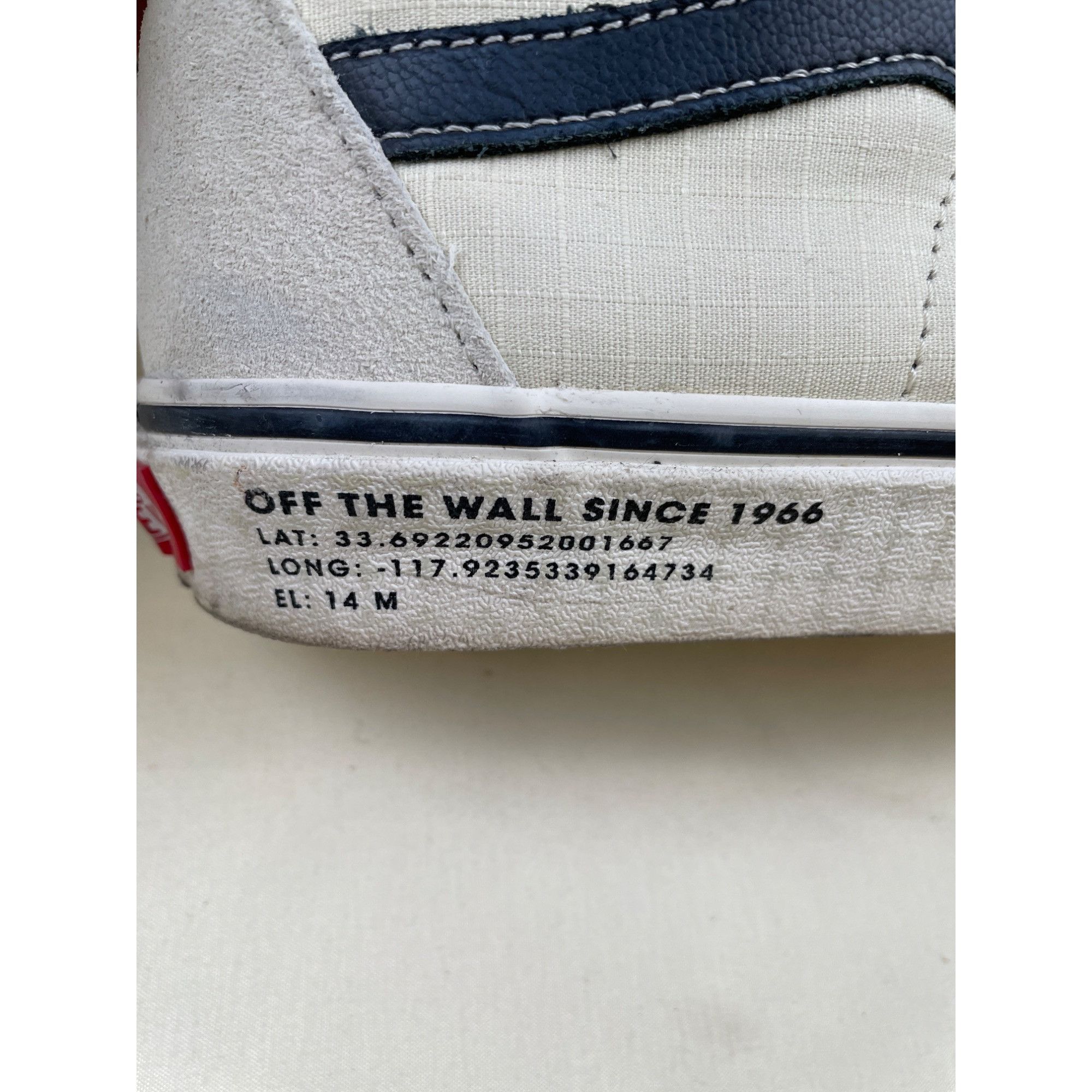 Vans Vans Unisex White Suede High top Skater Shoes/ Sneakers Size Size US 8.5 / EU 41-42 - 6 Thumbnail