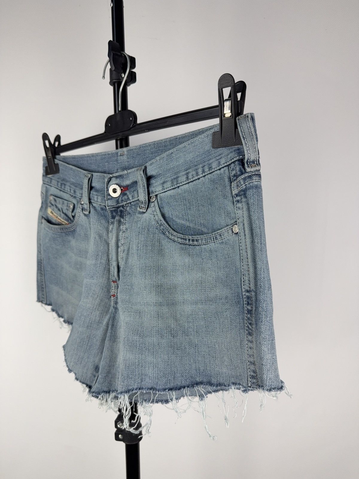 Diesel Vntg Diesel Denim Cutoff Shorts Distressed Italy W30 Women Size 30" / US 8 / IT 44 - 3 Thumbnail