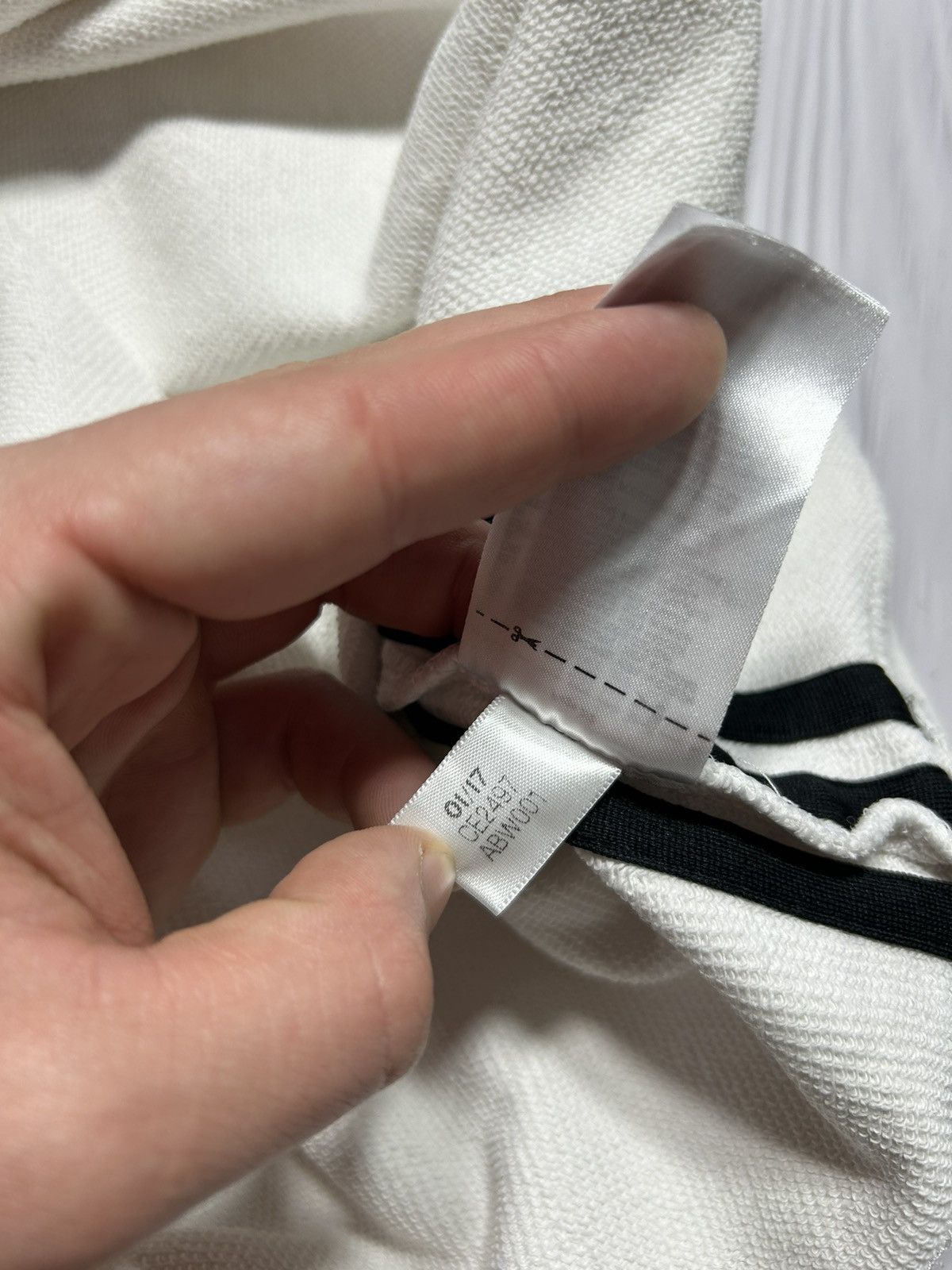 Adidas × Alexander Wang Adidas x Alexander Wang Logo Crew Torn Sweatshirt Size US S / EU 44-46 / 1 - 16 Thumbnail