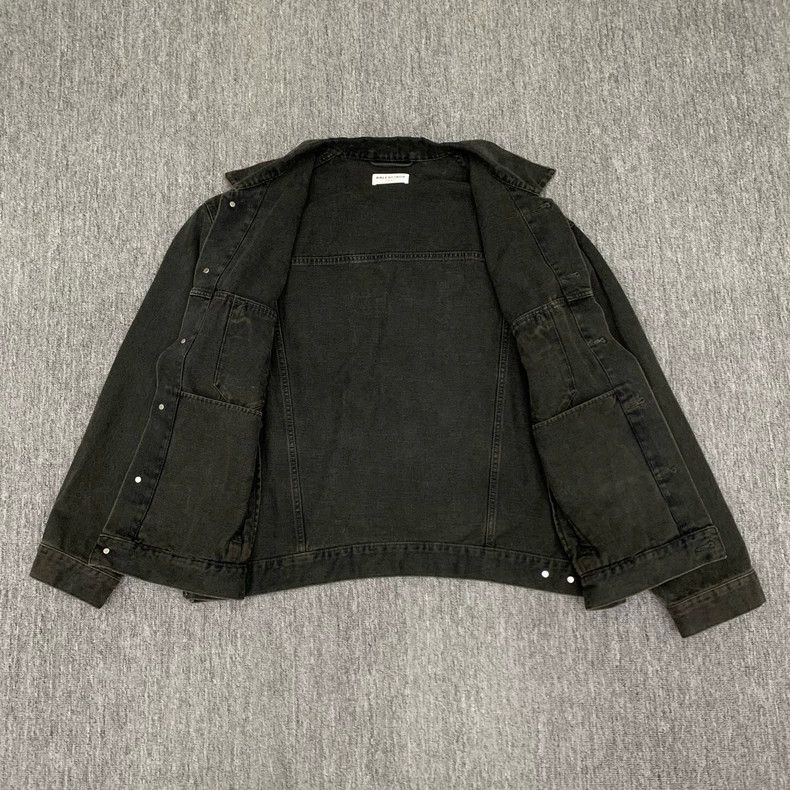 Balenciaga Balenciaga Black double B glowing graffiti denim jacket Size US S / EU 44-46 / 1 - 8 Thumbnail