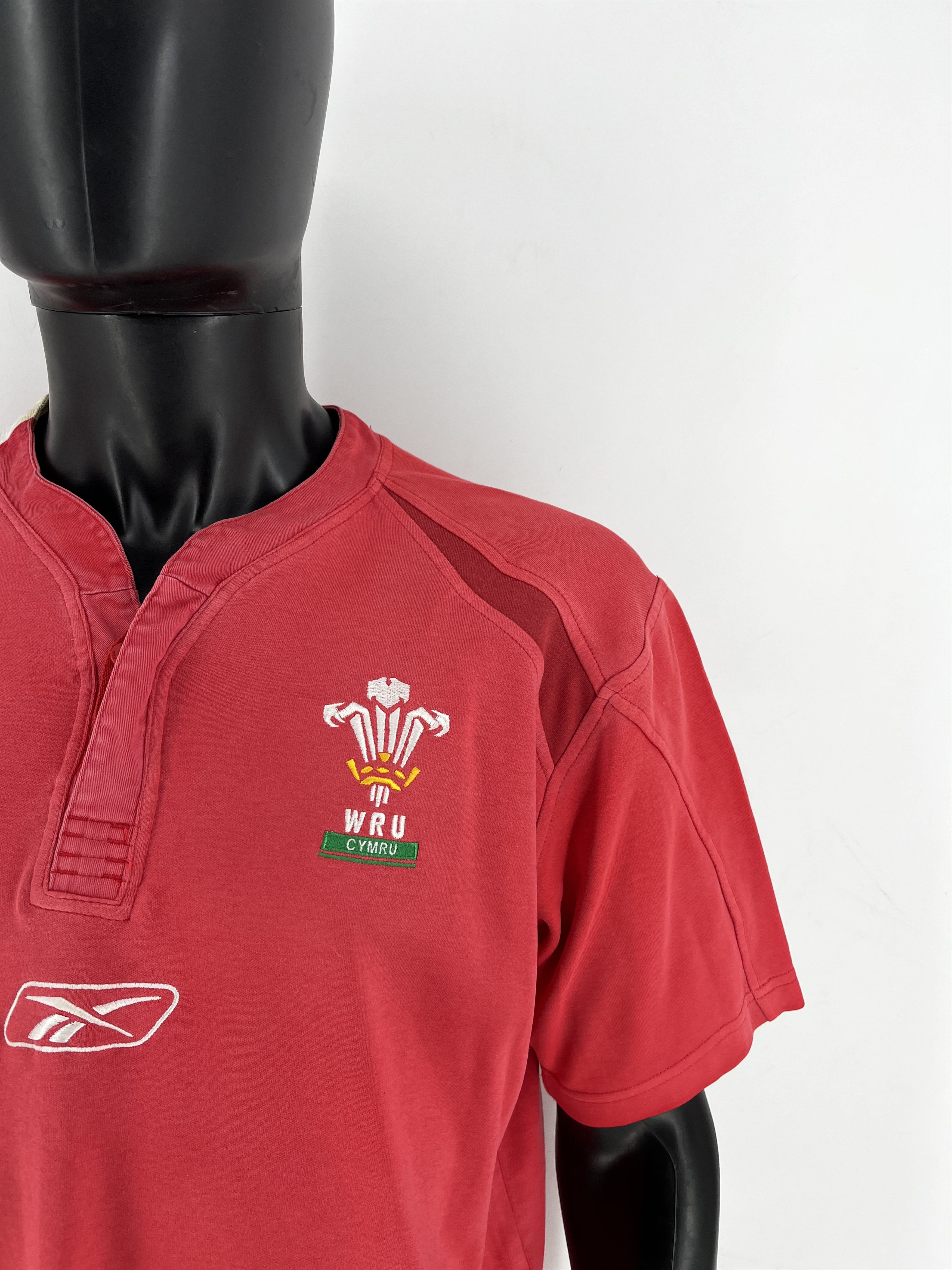 Reebok Vintage Wales Rugby Jersey Size L Reebok 2007 Size US L / EU 52-54 / 3 - 7 Thumbnail