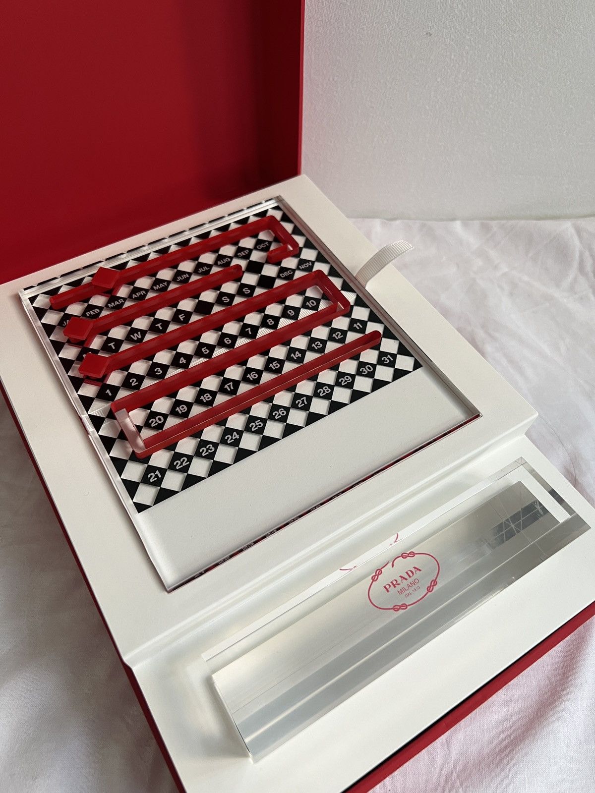 Prada 🔺Prada triangle table acrylic calendar home decor Size ONE SIZE - 3 Thumbnail