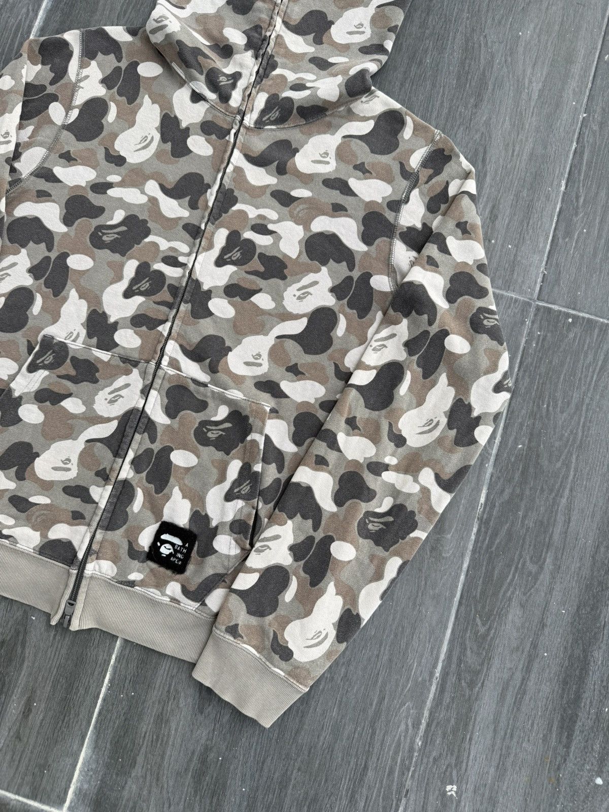 Bape Vintage A Bathing Ape "BAPE" 1st Camo Fullzip Hoodie Nigo Size US S / EU 44-46 / 1 - 7 Thumbnail
