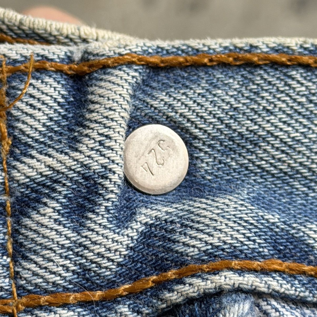Levi's Vintage Levis Light Wash Thrashed Repair Denim Size US 29 - 8 Thumbnail