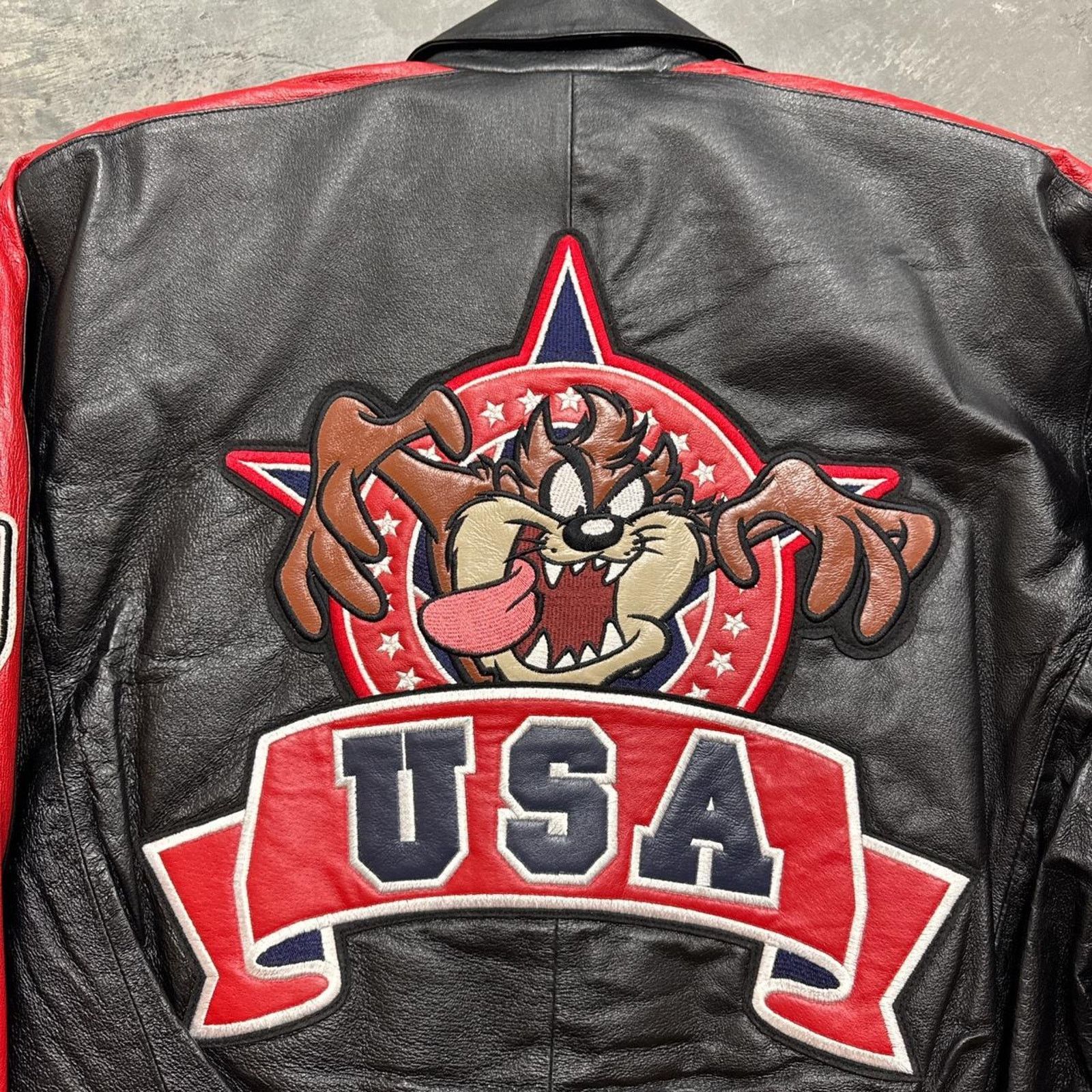 Vintage Vintage Looney Tunes Taz USA Tasmanian Devil Leather Jacket Size US M / EU 48-50 / 2 - 2 Thumbnail