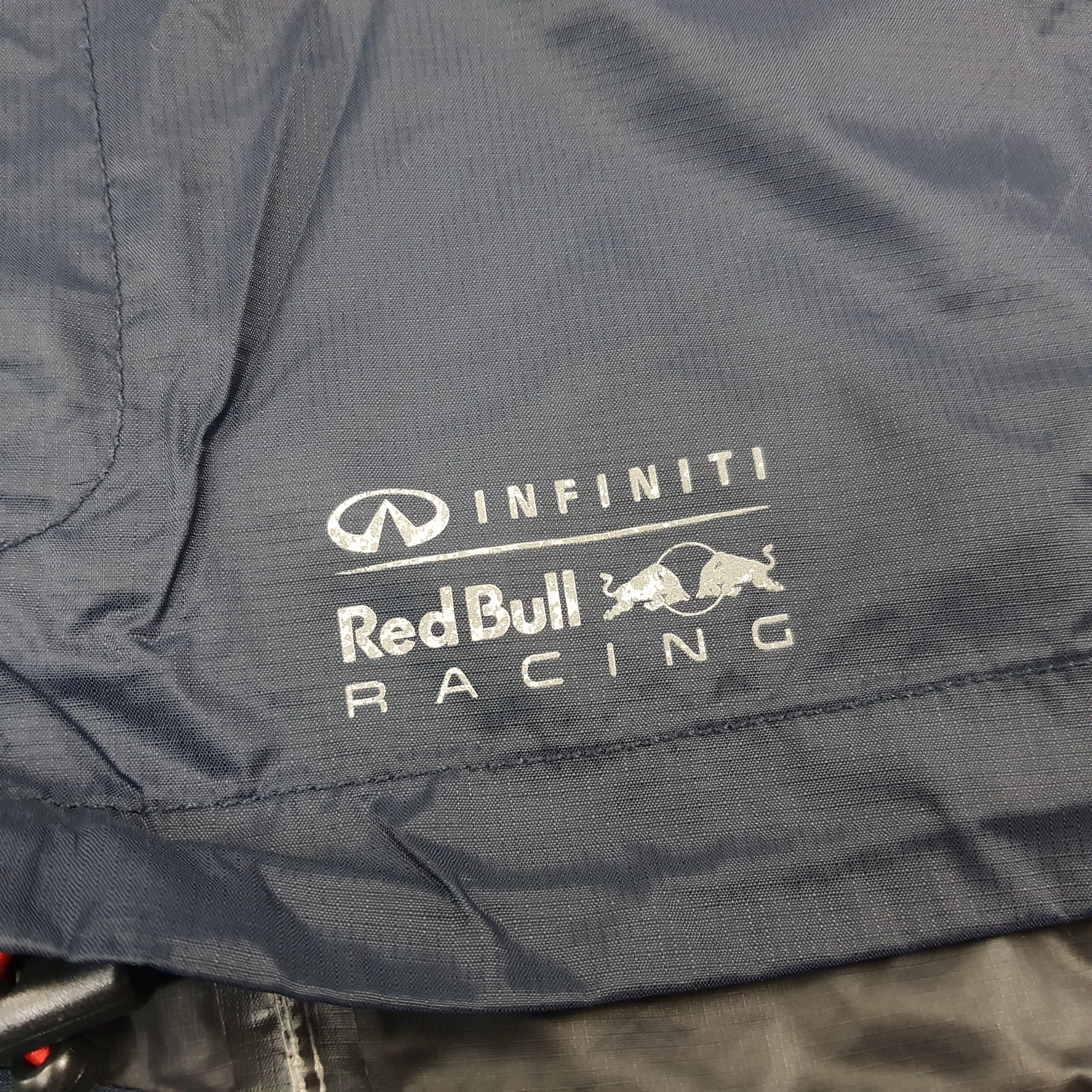 Pepe Jeans × Red Bull × Vintage Vintage Pepe Jeans Red Bull Rain Coat Hoodie Jacket Size US L / EU 52-54 / 3 - 7 Thumbnail