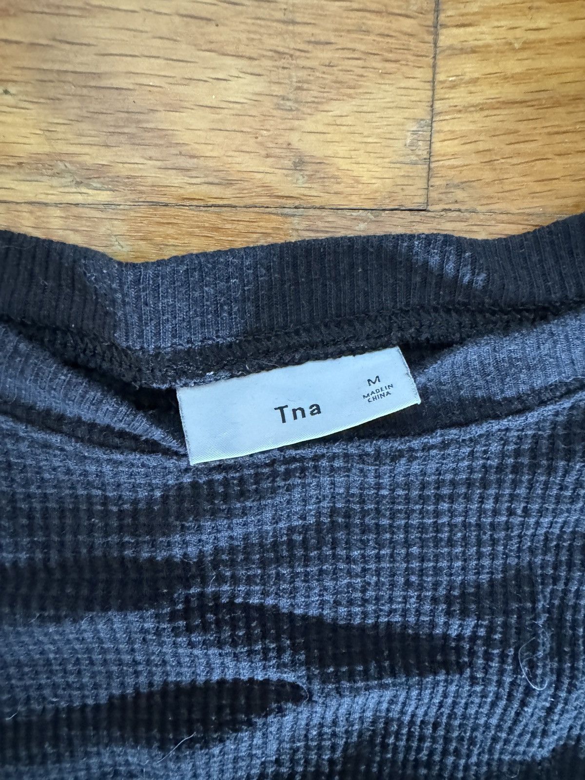 Aritzia × TNA TNA crop top Size M / US 6-8 / IT 42-44 - 2 Thumbnail