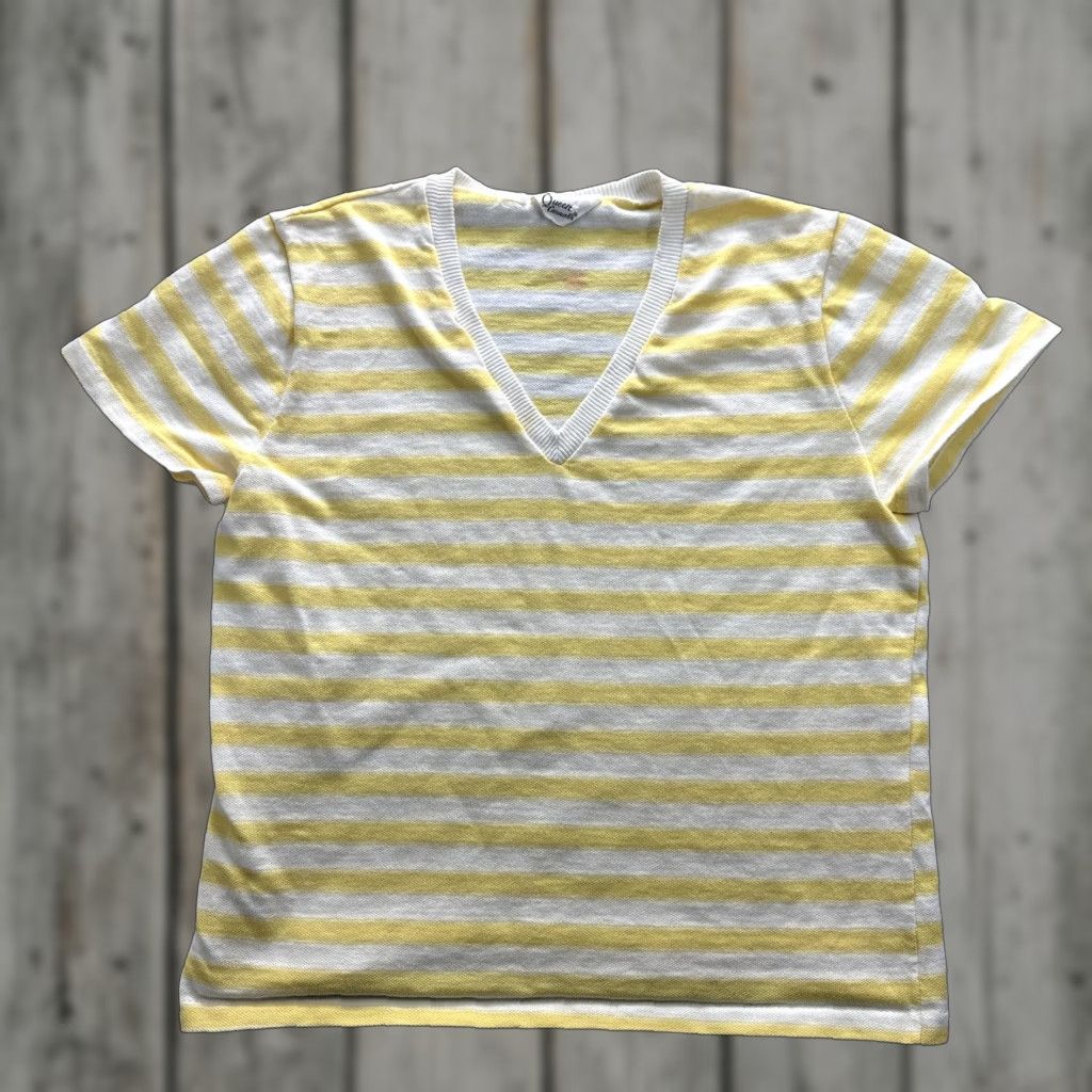 Vintage VINTAGE Queen Casuals Shirt Womens Small Yellow White Stripe V Neck Pique 80s Size S / US 4 / IT 40 - 1 Thumbnail