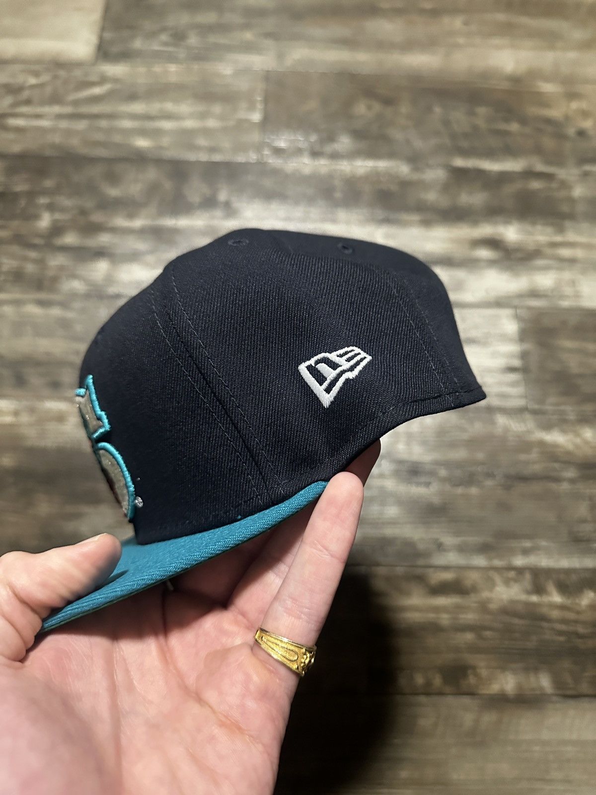 S4LEM × Supreme Supreme Salem New Era Fitted Navy (7 1/2) Size ONE SIZE - 4 Thumbnail