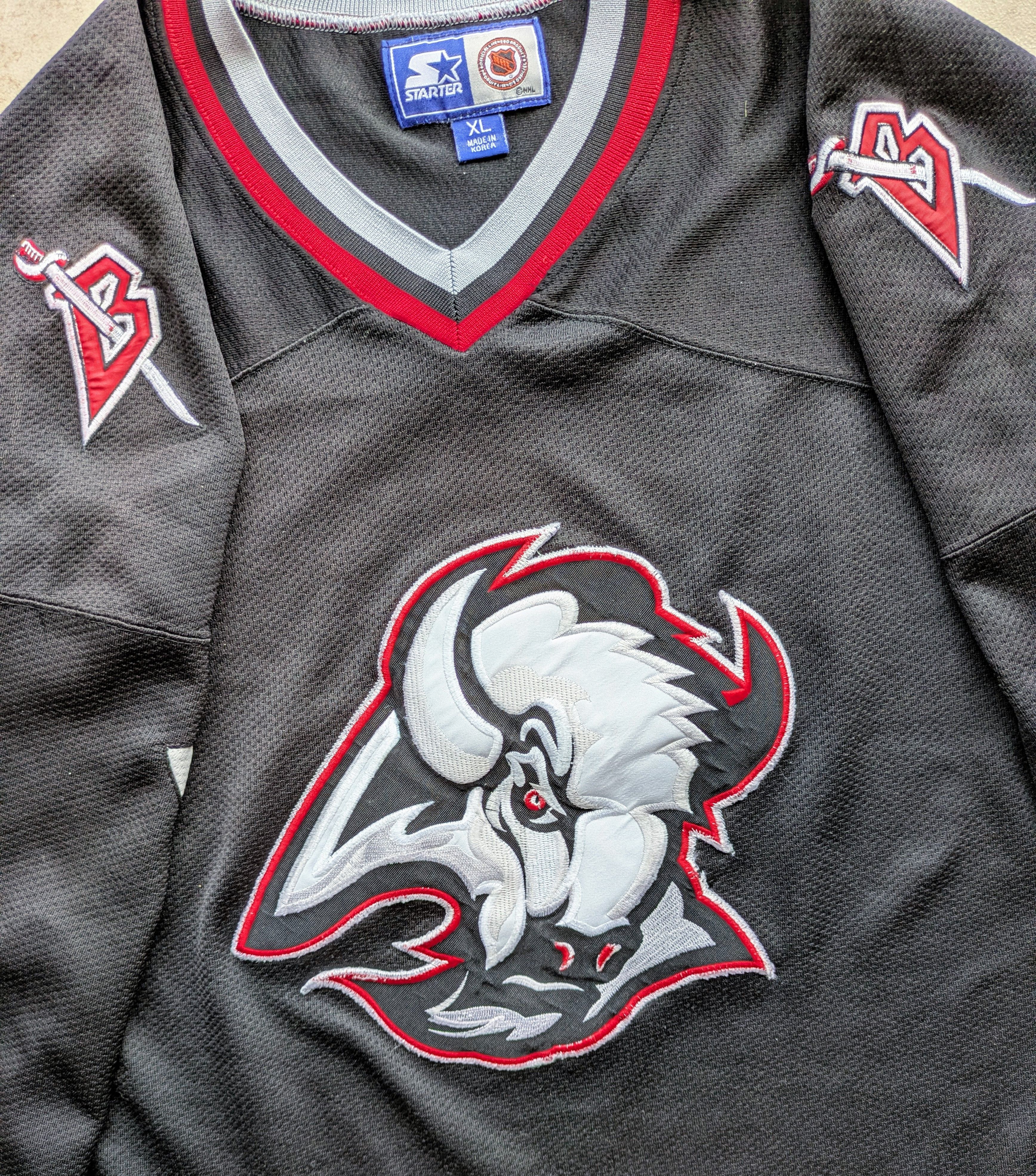 NHL Buffalo Sabres 90s STARTER jersey XL black Goathead NHL vtg Size US XL / EU 56 / 4 - 2 Thumbnail