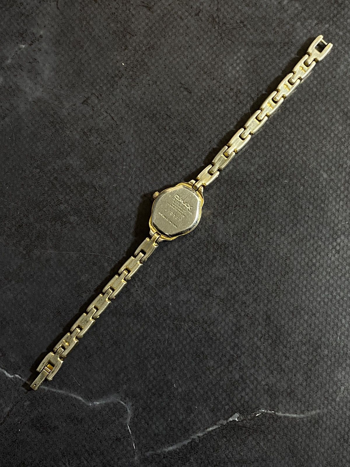 Vintage Elegant Omax Women’s Watch with Crystals Japanese Brand Size ONE SIZE - 3 Thumbnail
