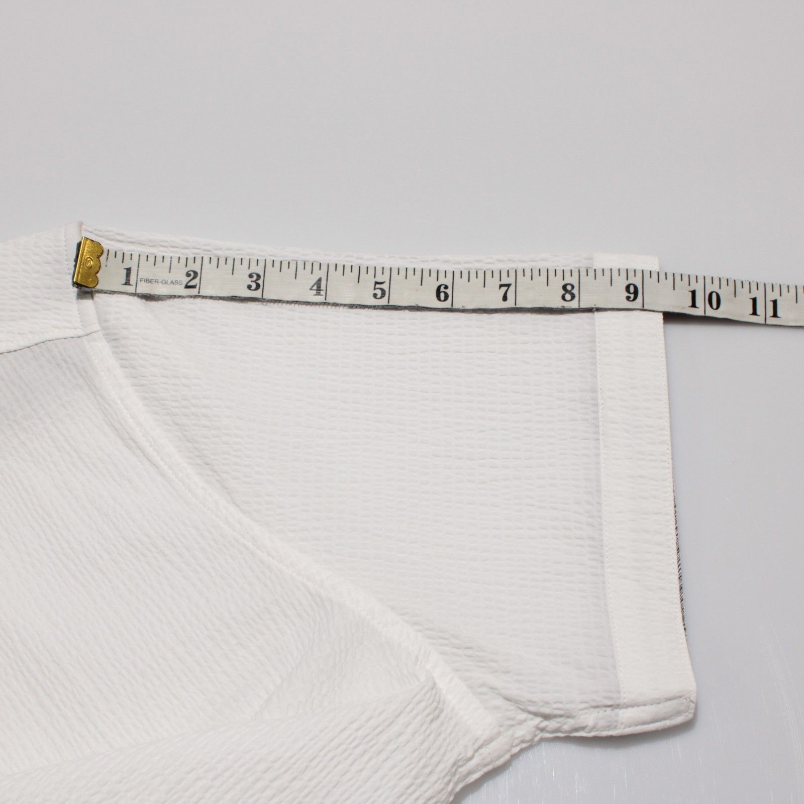 Robert Graham Robert Graham New with tags Shirt Size M US In White Size US M / EU 48-50 / 2 - 7 Thumbnail