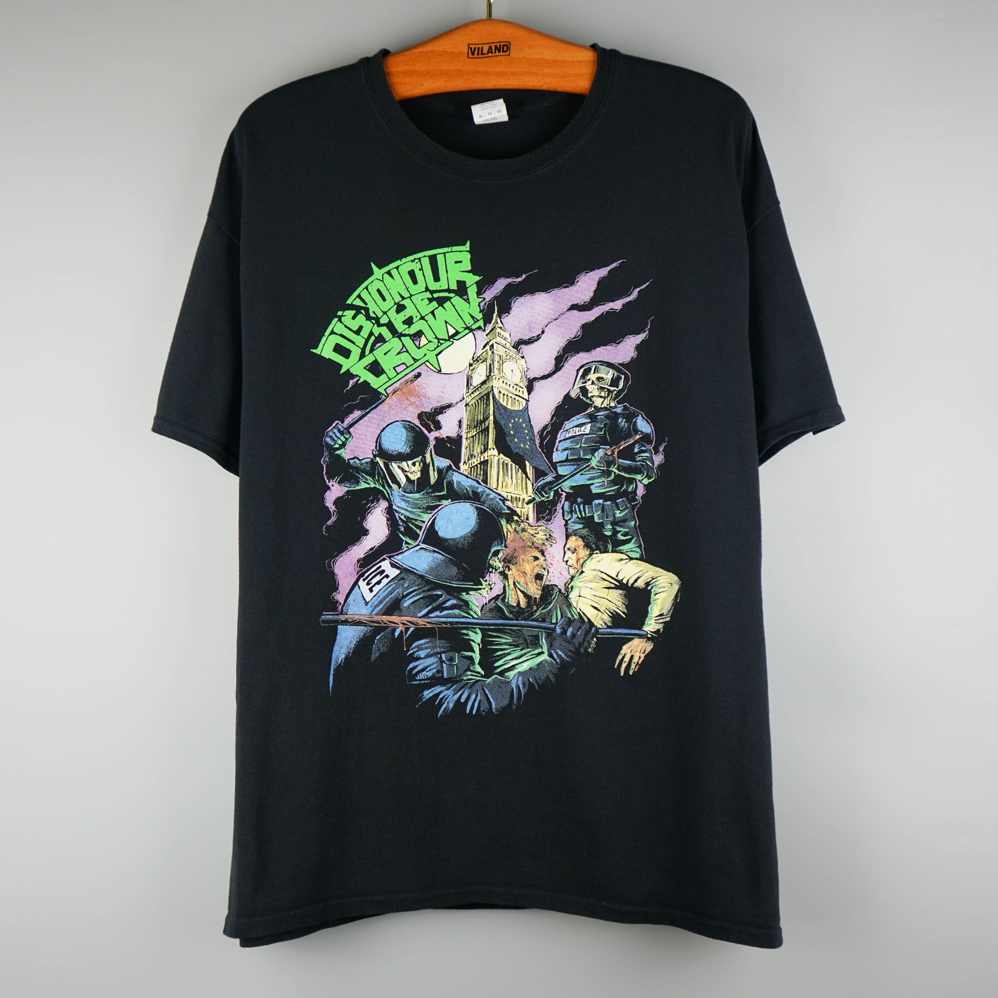 Band Tees × Vintage Vintage 2010s Dishonour the Crown T-Shirt Punk Rock Size US XL / EU 56 / 4 - 1 Thumbnail