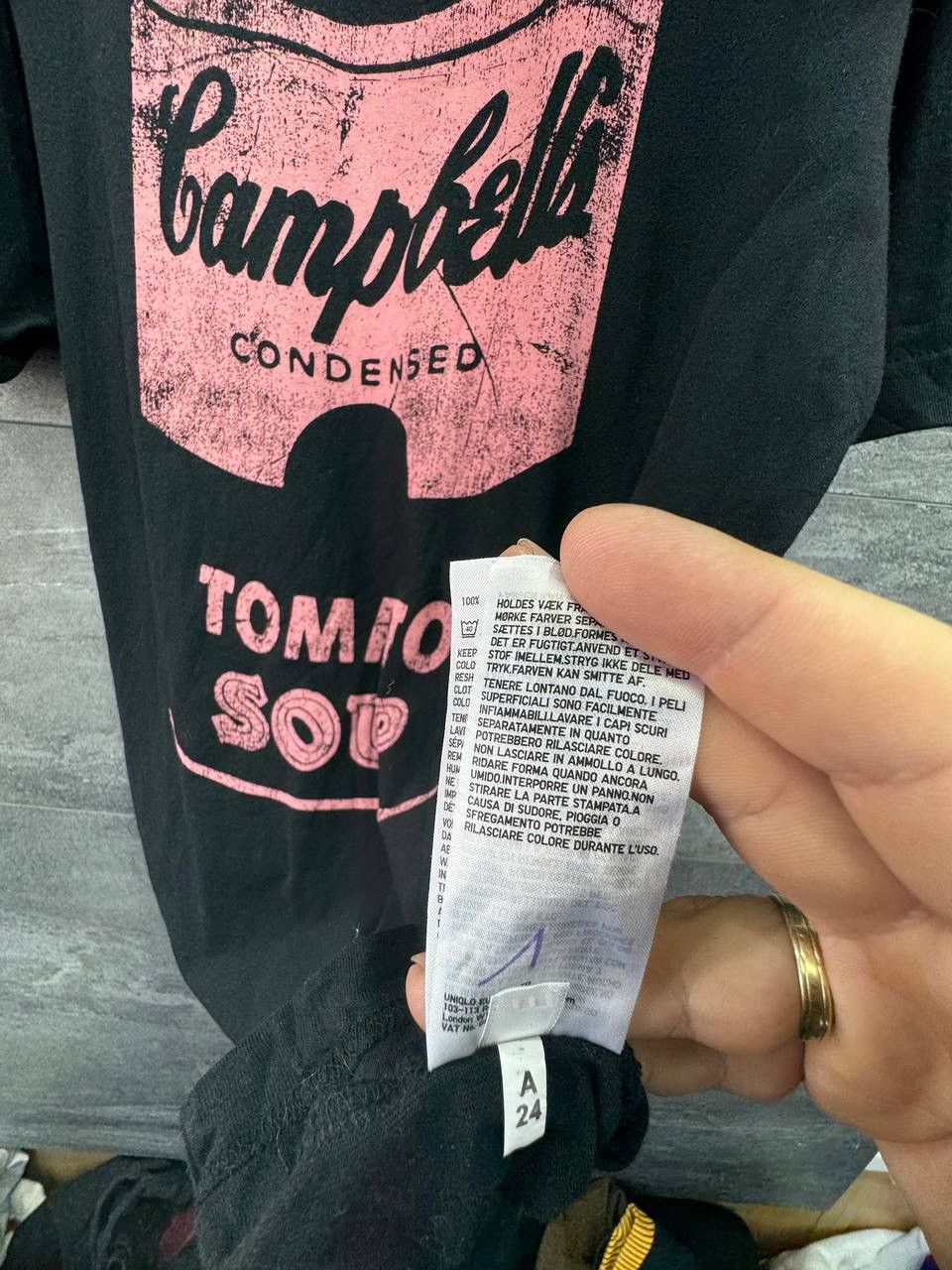 Andy Warhol × Uniqlo Uniqlo X Andy Warhol Campbell Tomato Soup T shirt Size US M / EU 48-50 / 2 - 7 Thumbnail