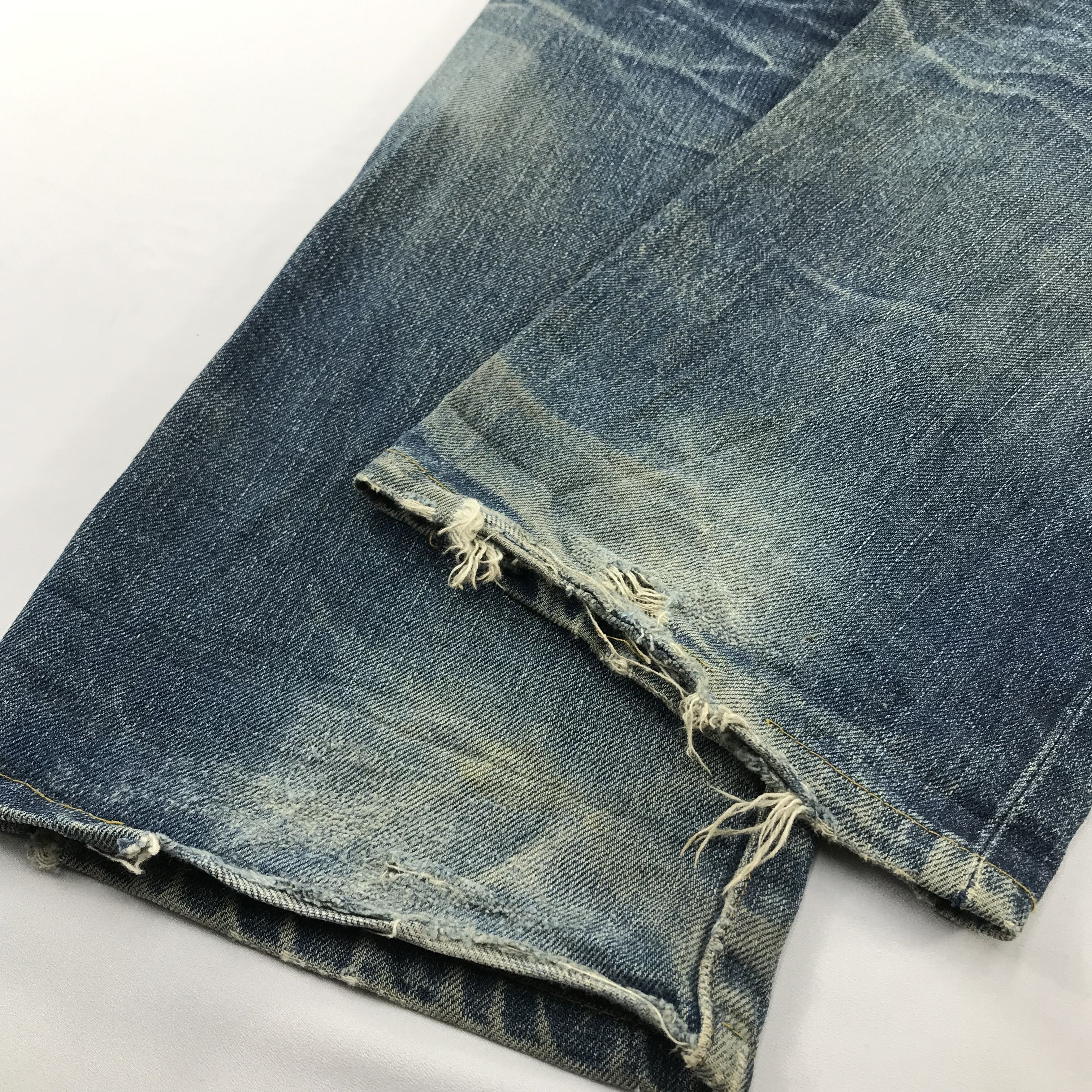 Levi's Vintage Levis 502 Jeans Selvedge Distressed Denim KJ3470 Size US 32 / EU 48 - 6 Thumbnail