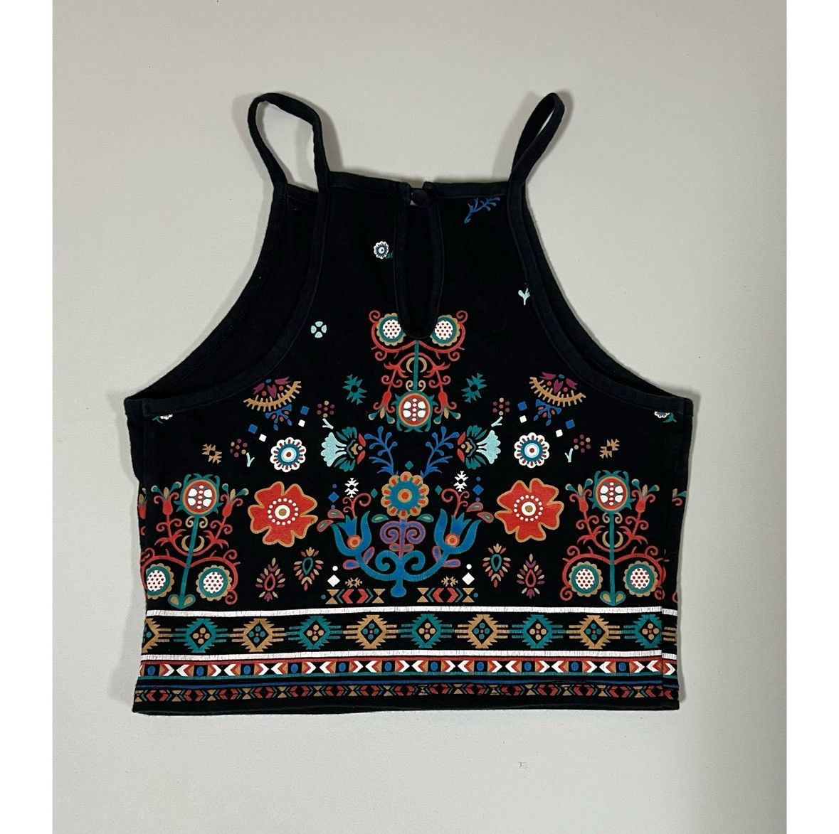 Kendall And Kylie Black Boho Bohemian Floral Halter Crop Top Shirt Size XS 🌻✨ Size XS / US 0-2 / IT 36-38 - 1 Thumbnail