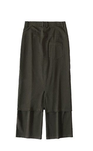 Other wide-leg trousers featuring an hand-painted figure design. Size US 29 - 7 Thumbnail