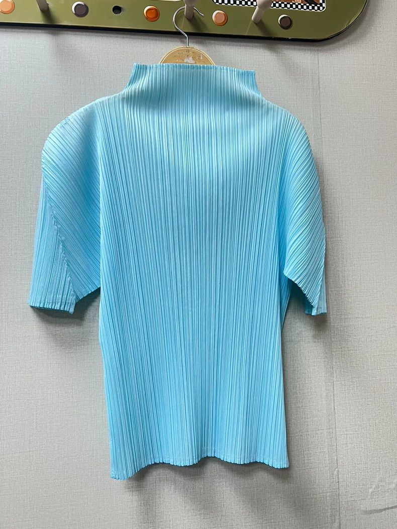 Issey Miyake issey miyake size:4 Turquoise short sleeves 2506-Nextarrow Size XXS / US 00 / IT 34 - 1 Thumbnail