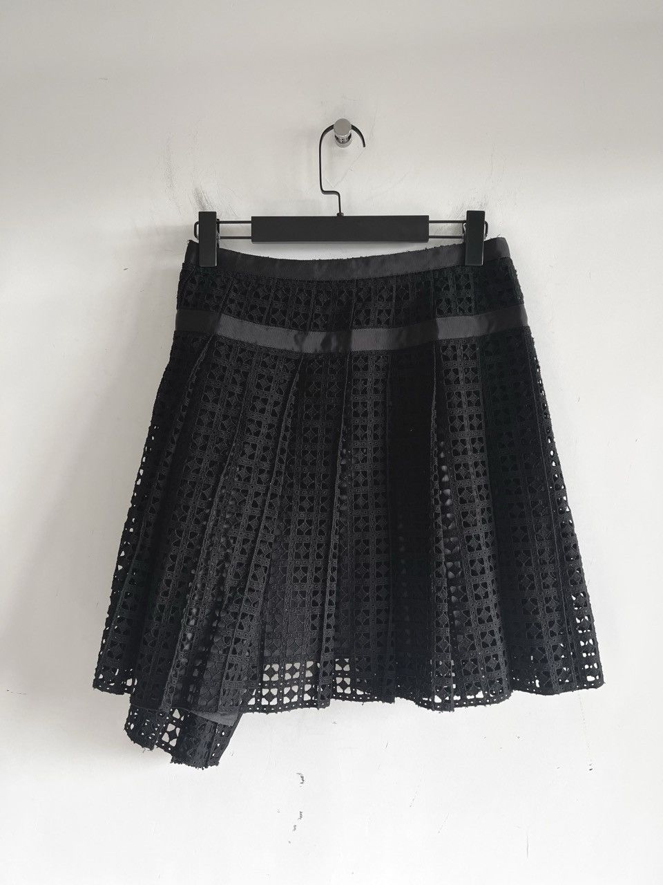 Sacai Sacai - Lace Pleated Apron Wrap Skirts Black Size 28" / US 6 / IT 42 - 2 Thumbnail