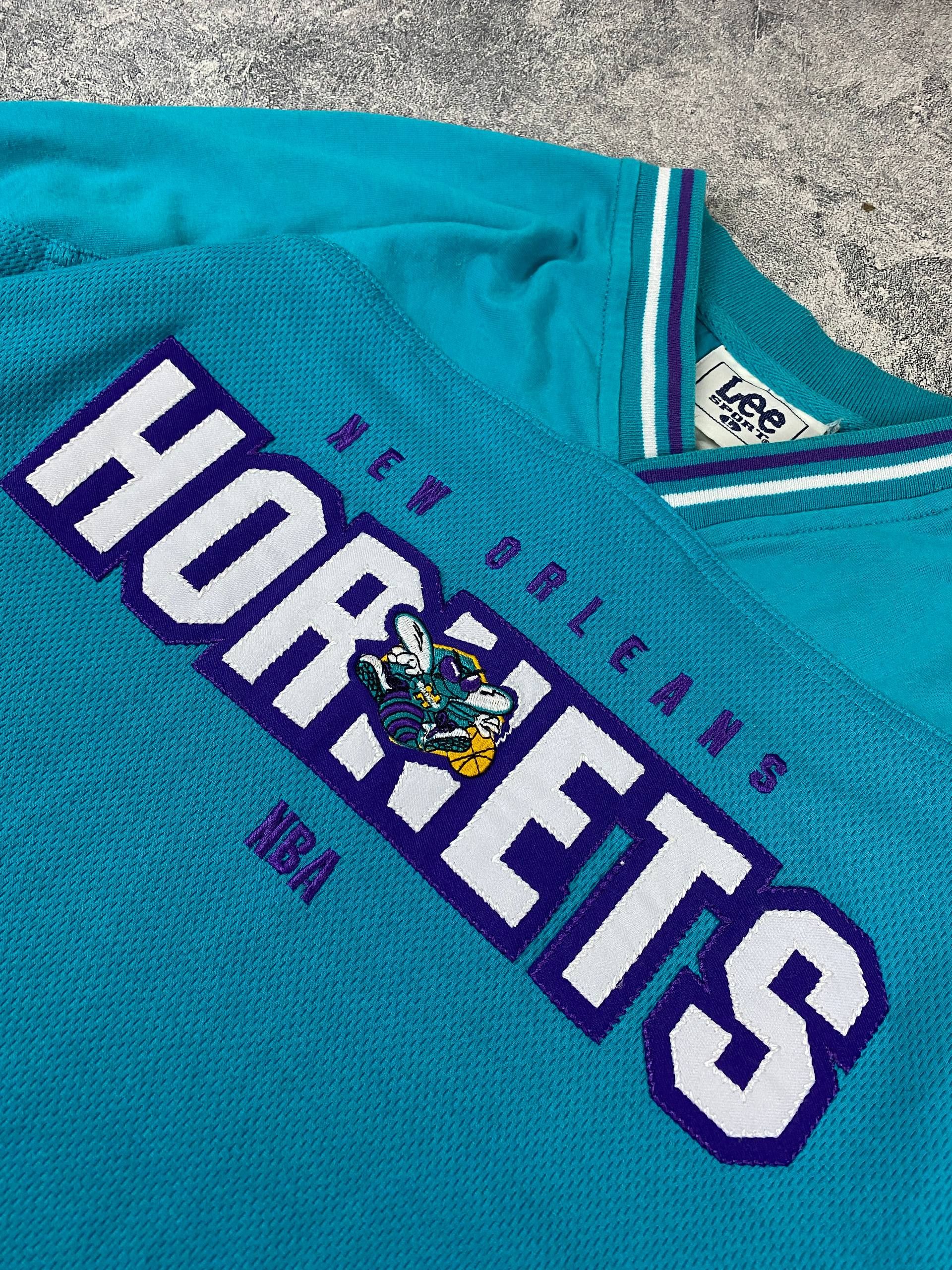 Lee Vintage 90s Charlotte Hornets NBA basketball sweatshirt Size US L / EU 52-54 / 3 - 4 Thumbnail