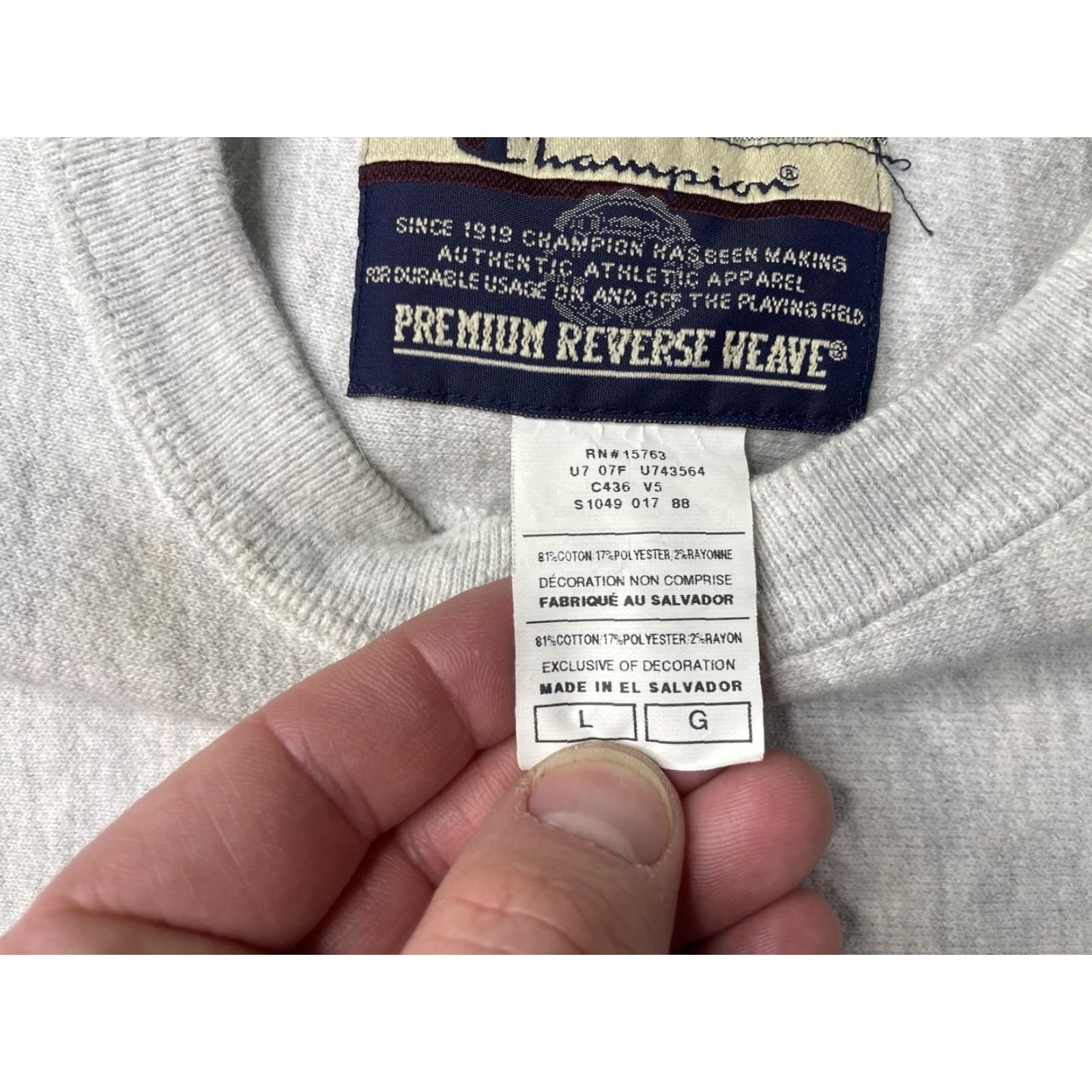 Champion VINTAGE Champion Reverse Weave Sweatshirt USA 90s Pullover Crew Neck Long Sleeve Gray Large Men Size US L / EU 52-54 / 3 - 3 Thumbnail