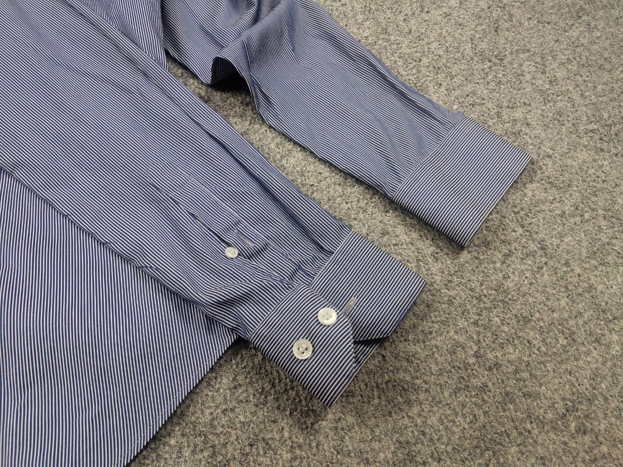 Giorgio Armani Giorgio Armani Italy Design thin stripes Long sleeve shirt Size US M / EU 48-50 / 2 - 7 Thumbnail
