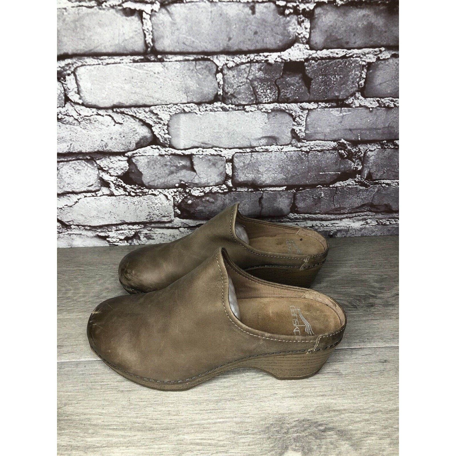 Other Dansko Brown Leather Round Toe Mule Pumps Heel Clogs Shoes Size US 6 / IT 36 - 10 Thumbnail