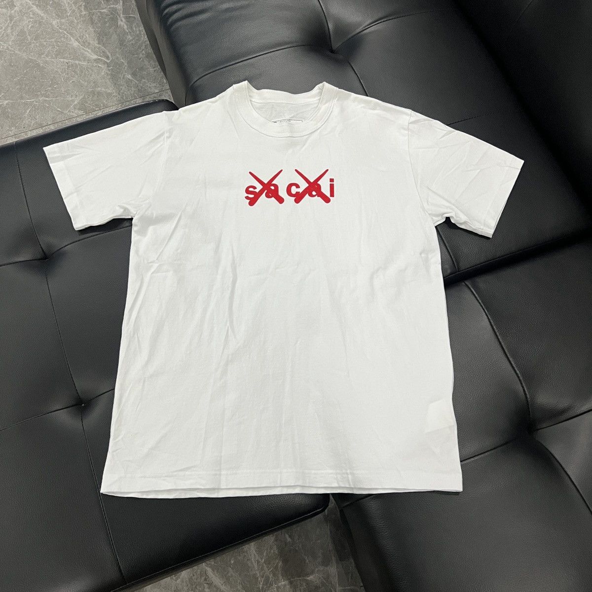 Sacai Sacai FW21 by KAWS Logo T-Shirt Size US L / EU 52-54 / 3 - 1 Thumbnail