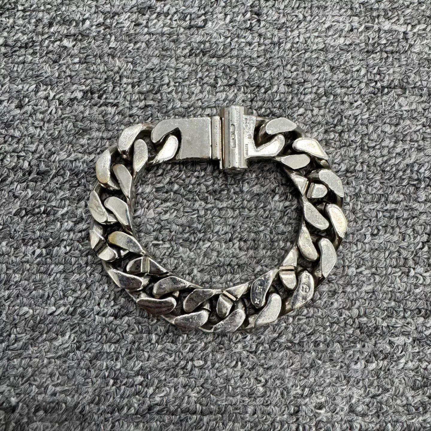 Louis Vuitton Louis Vuitton Silver Cuban Bracelet. Size ONE SIZE - 6 Thumbnail