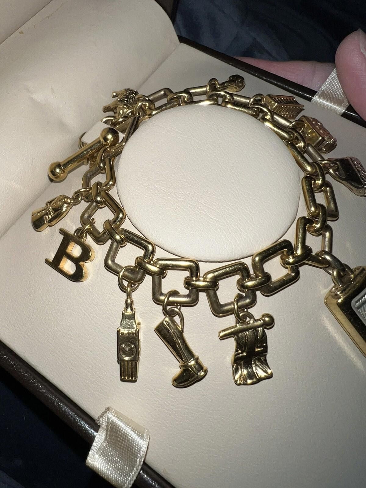 Burberry BURBERRY Gold Plated Charm Bracelet Watch RARE w/ Box Size ONE SIZE - 9 Thumbnail
