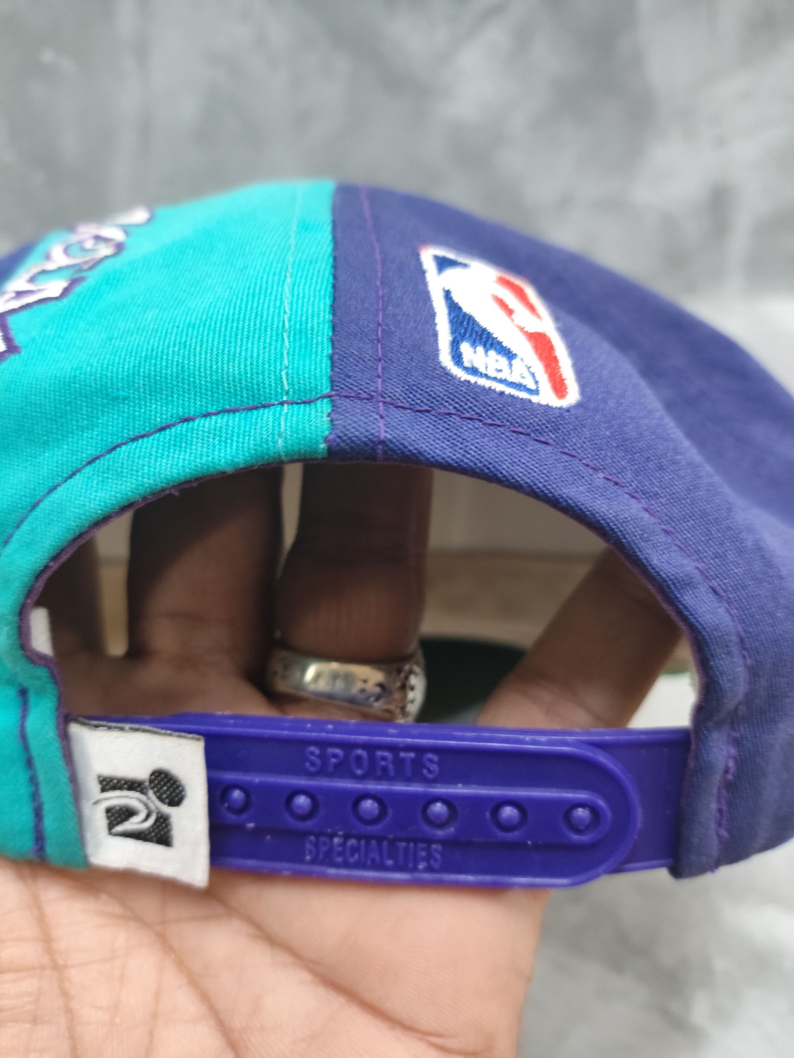 Sports Specialties Vintage Charlotte Hornets 90's Official NBA Big Logo Cap Size ONE SIZE - 4 Thumbnail