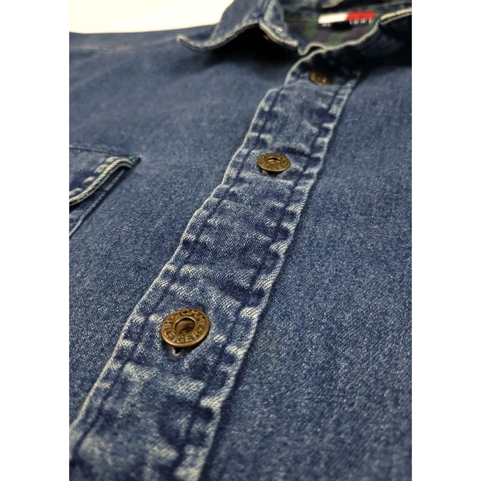Tommy Hilfiger Vintage Tommy Hilfiger Shirt Denim Jacket Buttons Jeans Dark Wash 90s USA Size US L / EU 52-54 / 3 - 4 Thumbnail