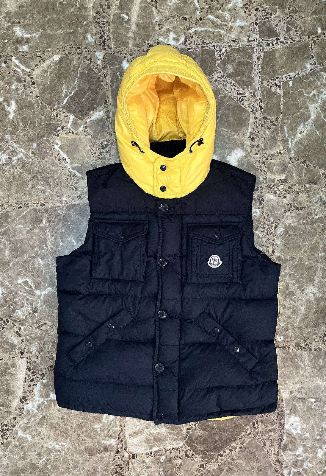 👾Moncler Black&Yellow puffer vest Original ✓