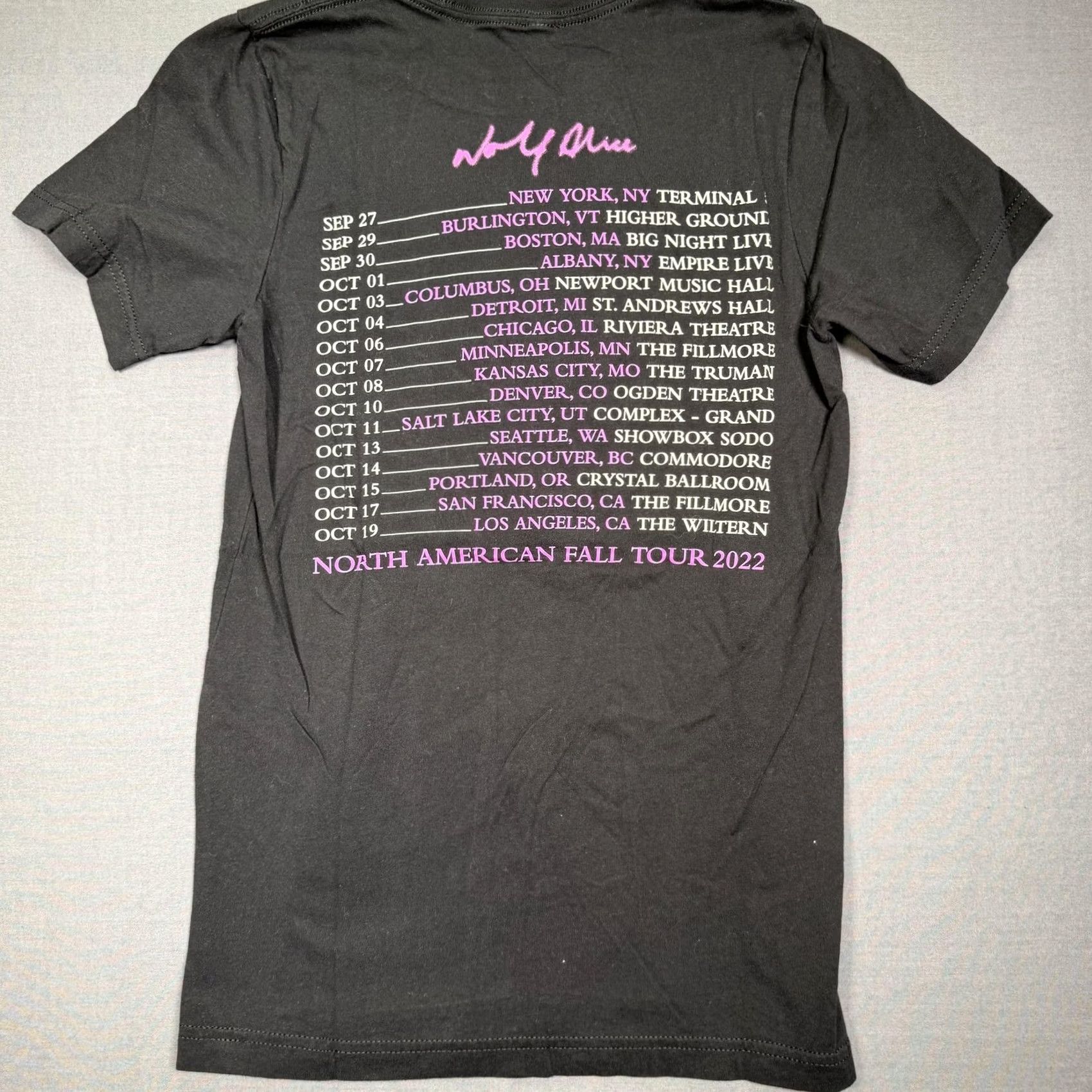 Vintage Wolf Alice Shirt Mens Small Black 2022 Band Tour Music Photo Graphic Tee T-Shirt Size US S / EU 44-46 / 1 - 5 Thumbnail