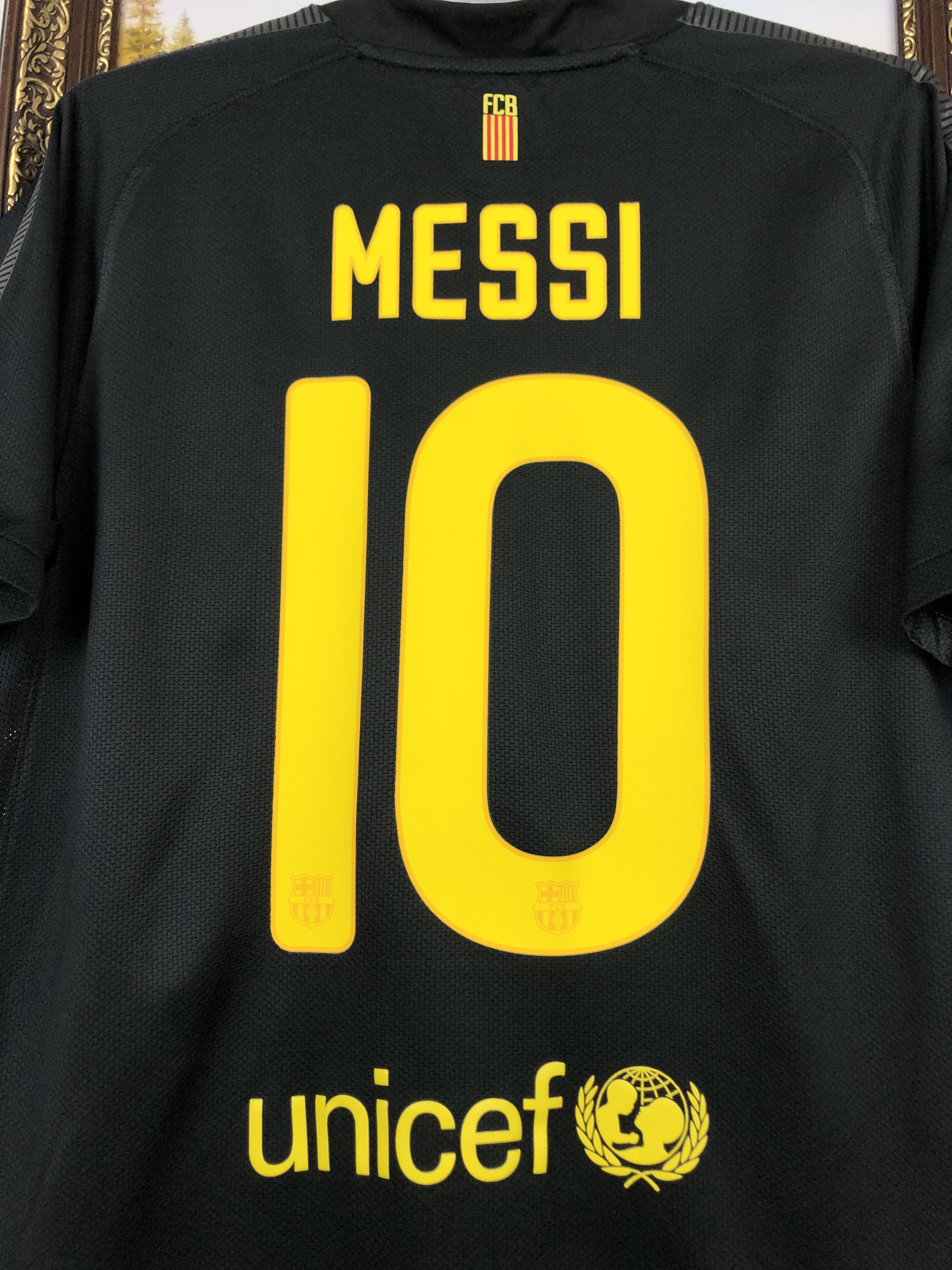 Nike Barcelona football shirt Soccer Nike #10 Messi Jersey Tee Size US M / EU 48-50 / 2 - 2 Thumbnail