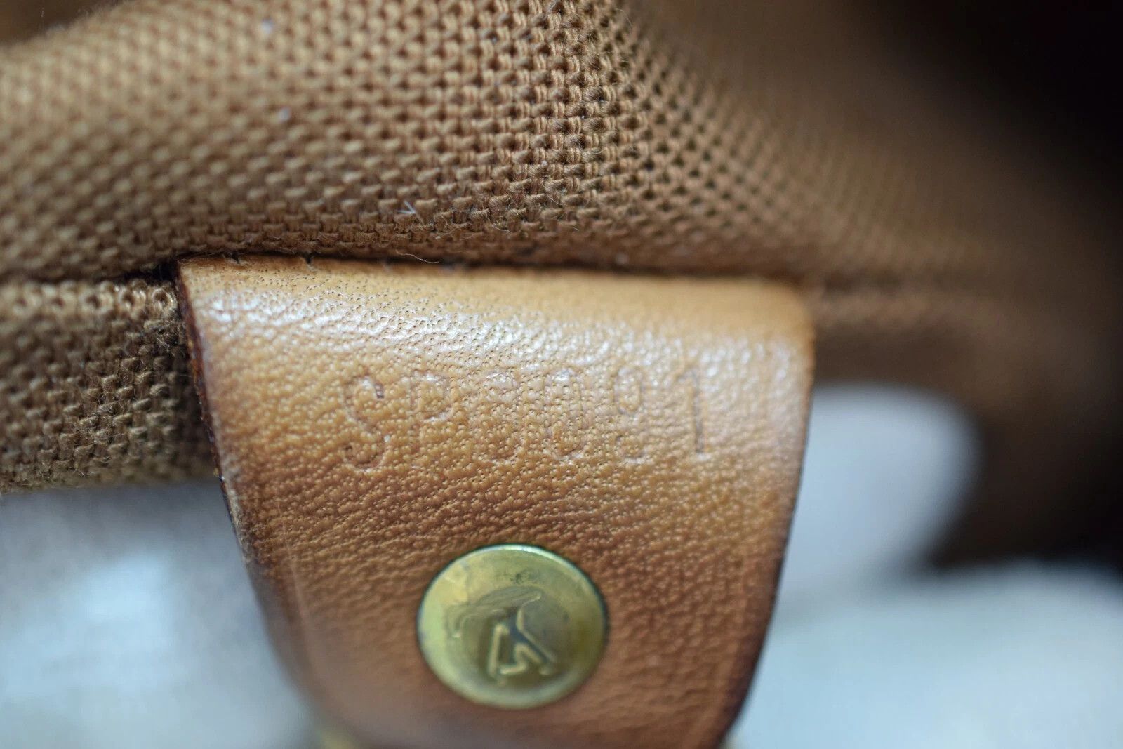 Louis Vuitton Louis Vuitton Abbesses Monogram Canvas Crossbody Bag M45257 Size ONE SIZE - 23 Thumbnail