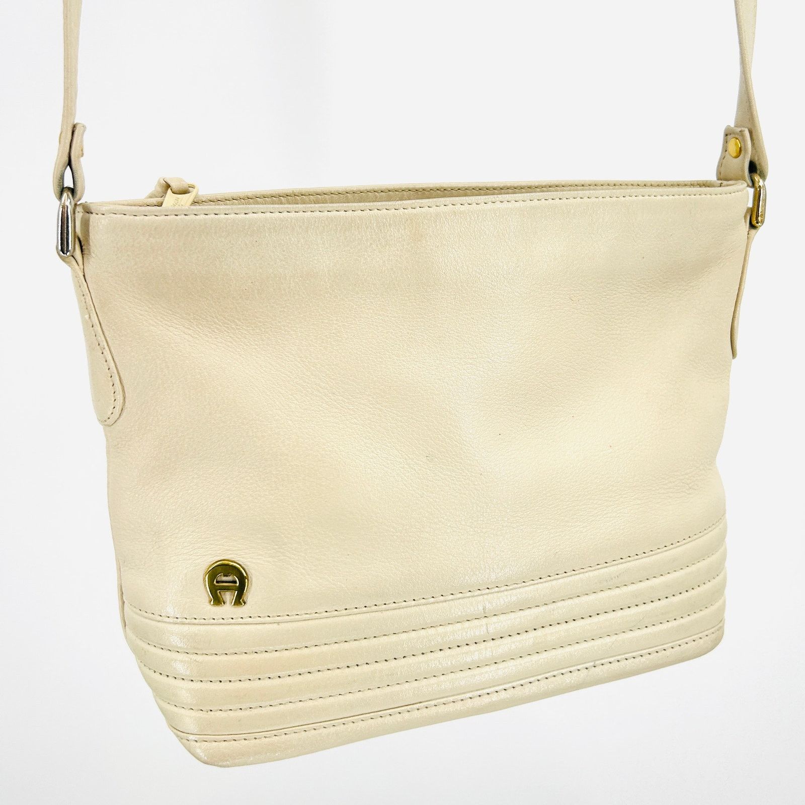 Etienne Aigner Vintage 80s Cream Genuine Leather Minimalist Handbag Size ONE SIZE - 2 Thumbnail