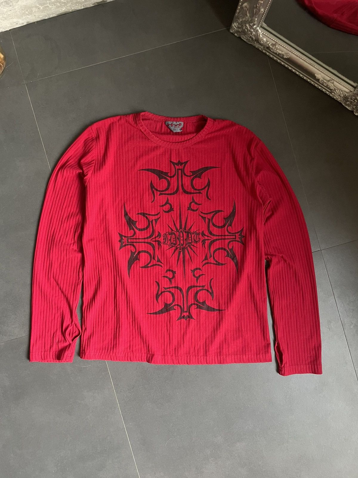 If Six Was Nine Vintage Y2K Adult Japanese Tribal Abstract Print T-shirt Size US M / EU 48-50 / 2 - 3 Thumbnail
