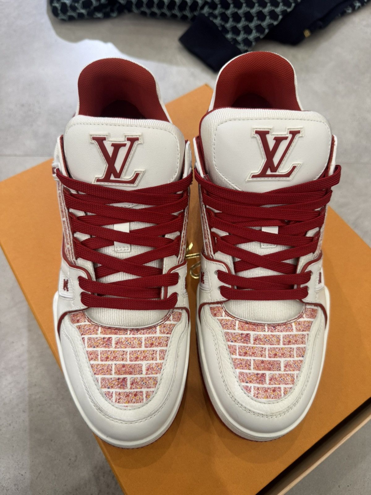 Louis Vuitton Louis vuitton x Lady pink Size US 8 / EU 41 - 11 Thumbnail