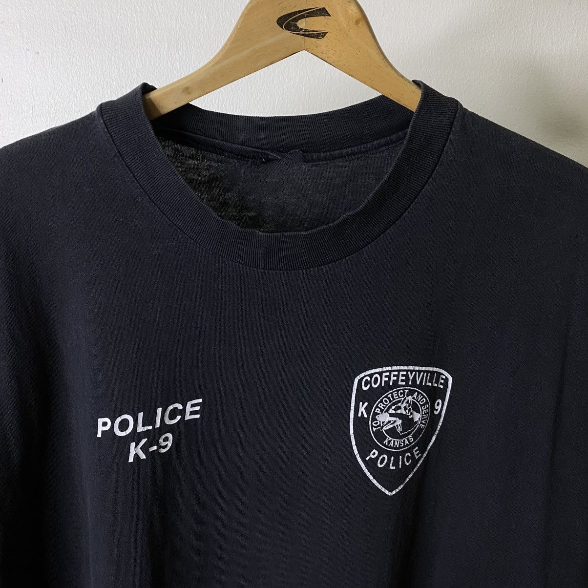 Vintage 1990s Coffeyville Police K9 T Shirt Kanye West Travis Style Size US XL / EU 56 / 4 - 4 Thumbnail